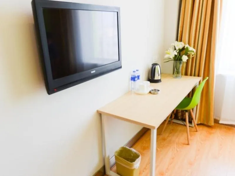 Shell Shenyang Medical University Four Courtyard North Tower Railway Station