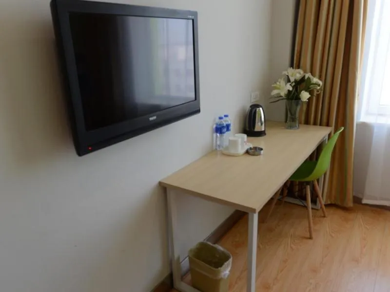 Shell Shenyang Medical University Four Courtyard North Tower Railway Station