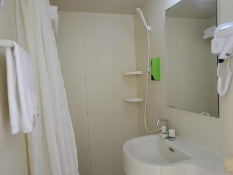 Shell Shenyang Medical University Four Courtyard North Tower Railway Station