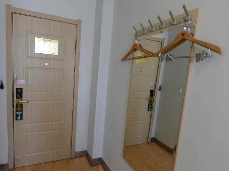 Shell Shenyang Medical University Four Courtyard North Tower Railway Station