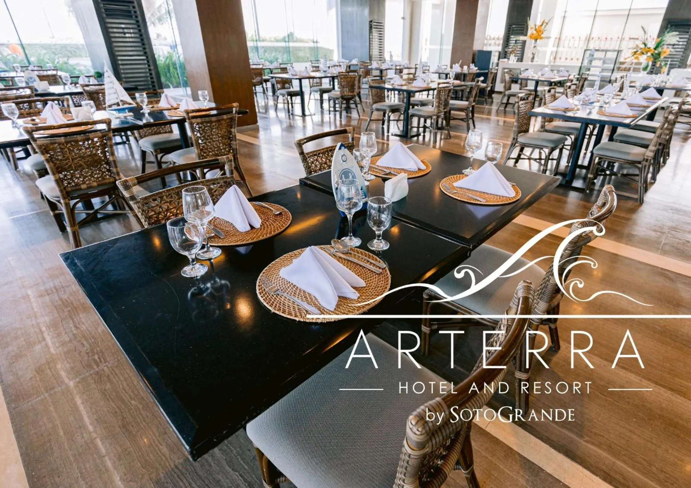 Restaurant/places to eat in Arterra Hotel and Resort