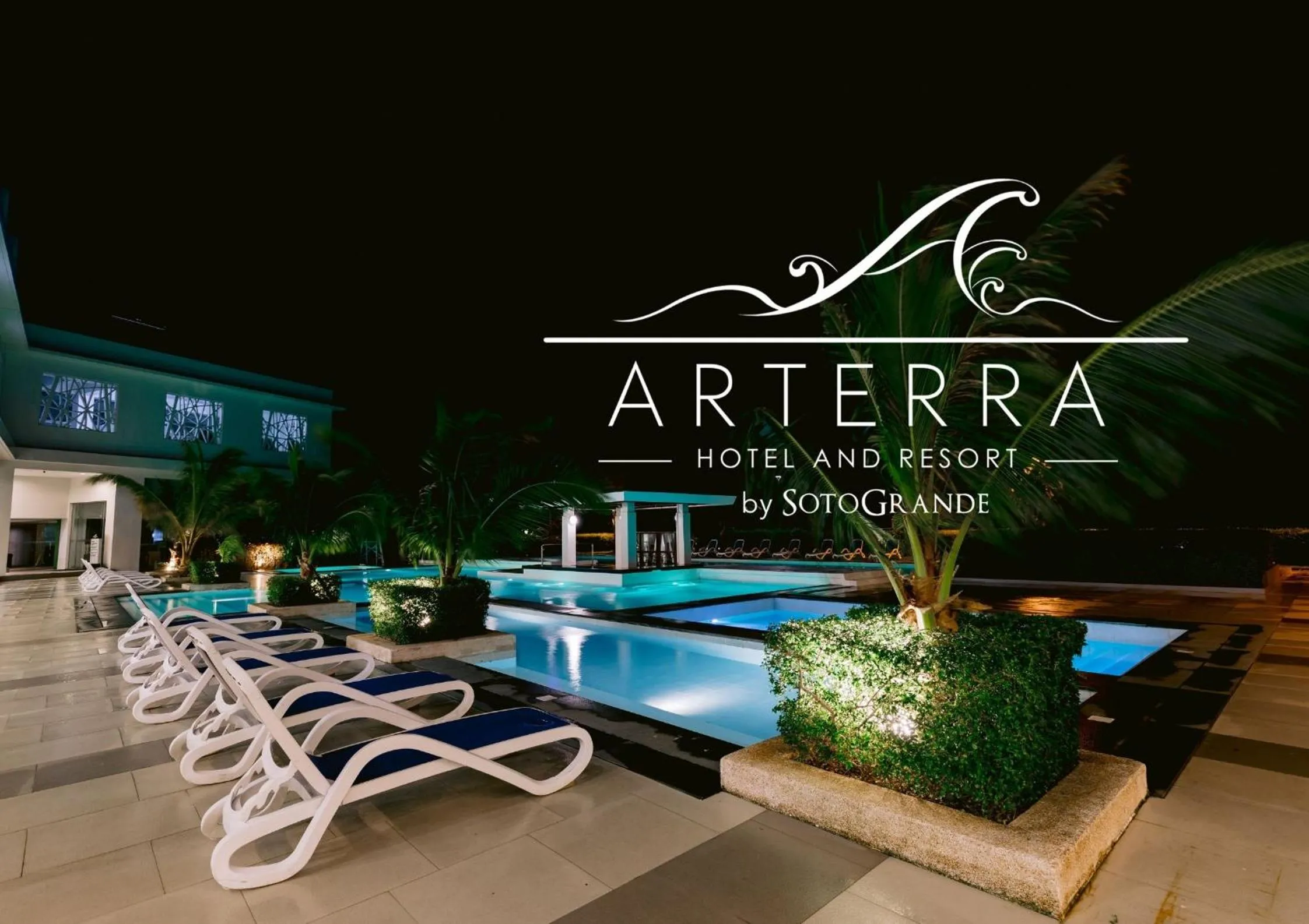 Swimming pool in Arterra Hotel and Resort