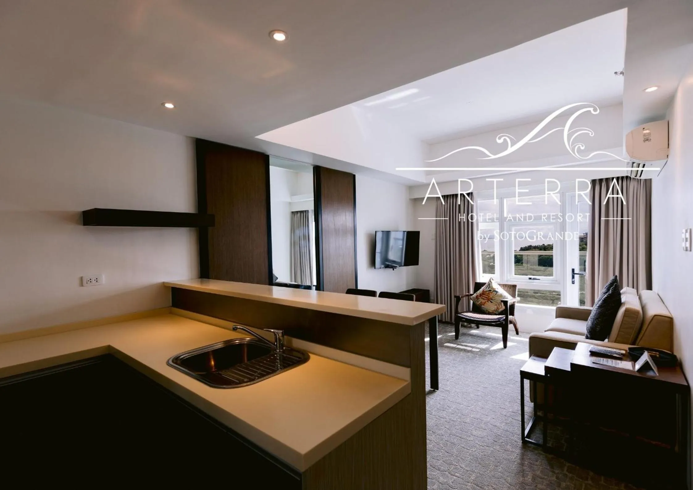 Living room in Arterra Hotel and Resort