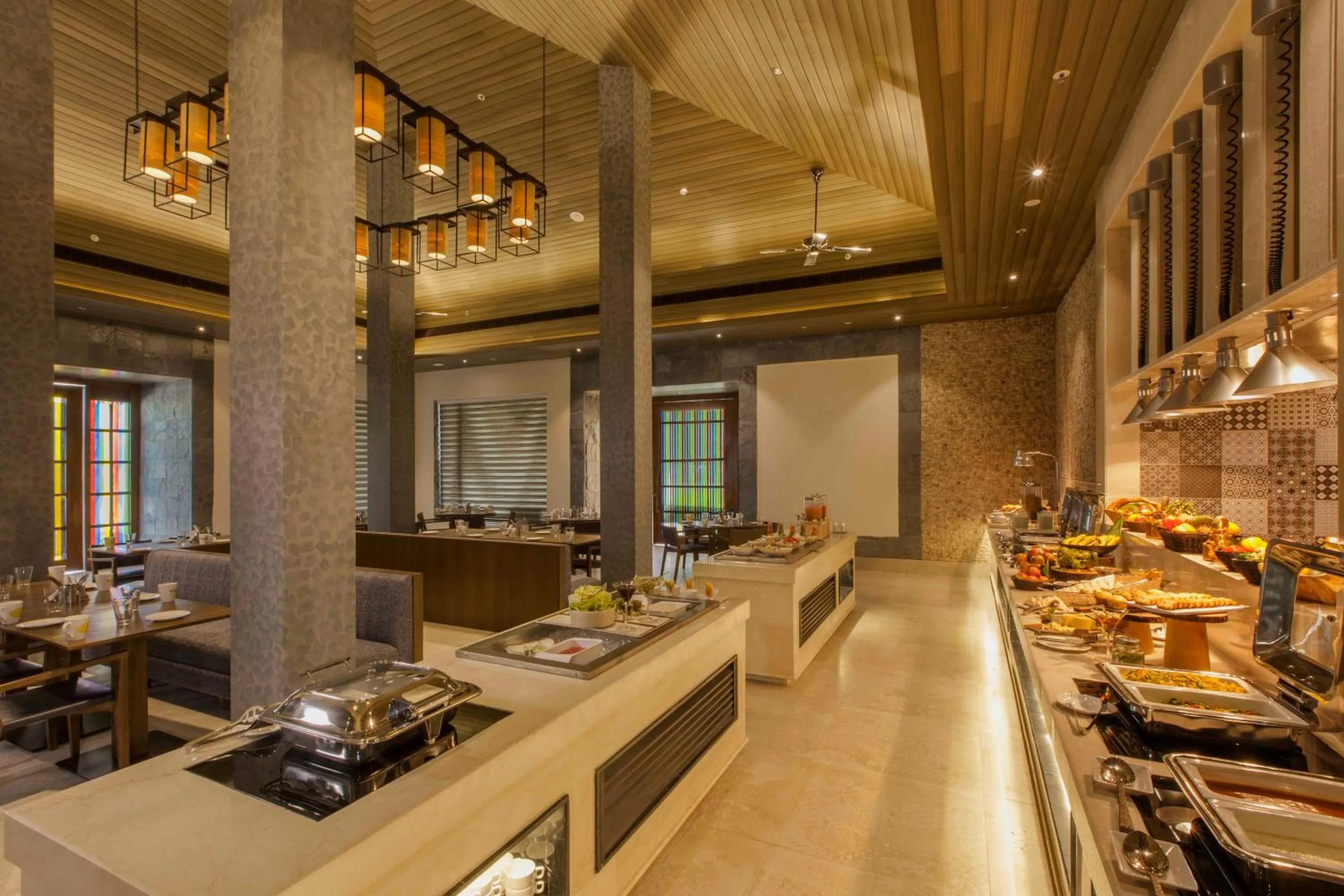 Food and drinks in Lemon Tree Premier, Corbett