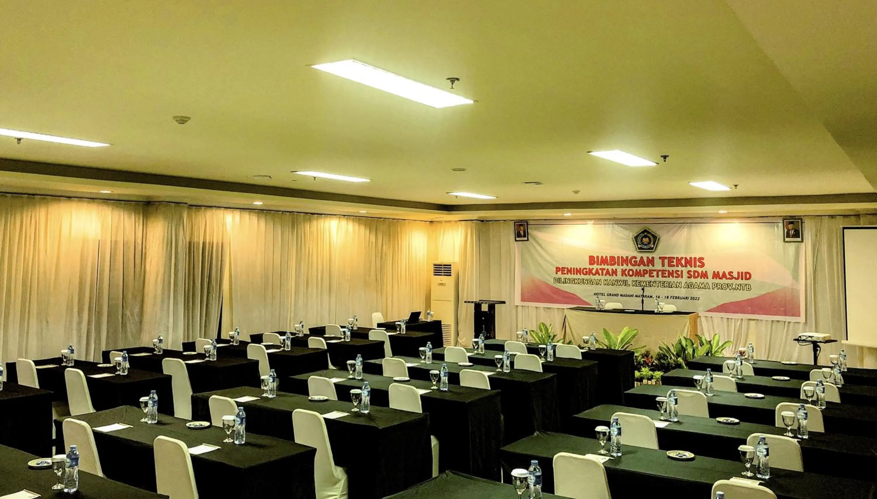 Meeting/conference room in Grand Madani Hotel
