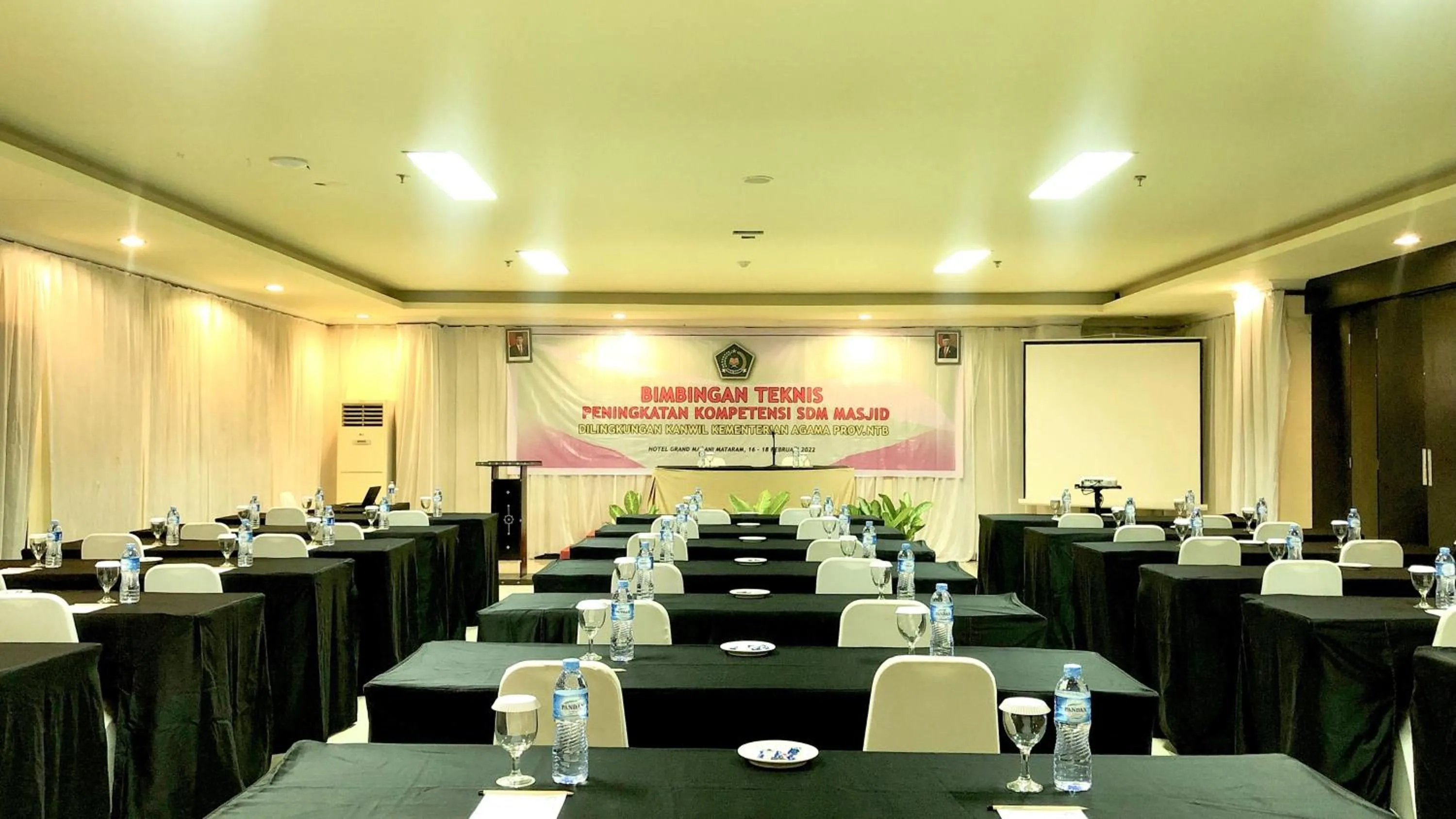 Meeting/conference room in Grand Madani Hotel