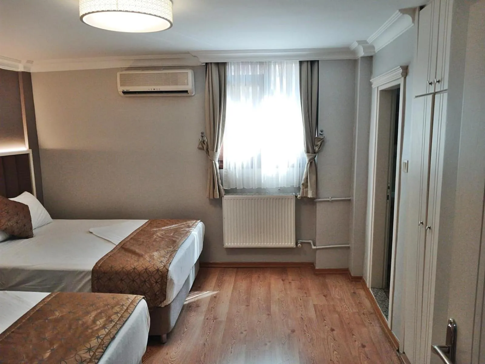 Photo of the whole room, Bed in Hotel Süreyya