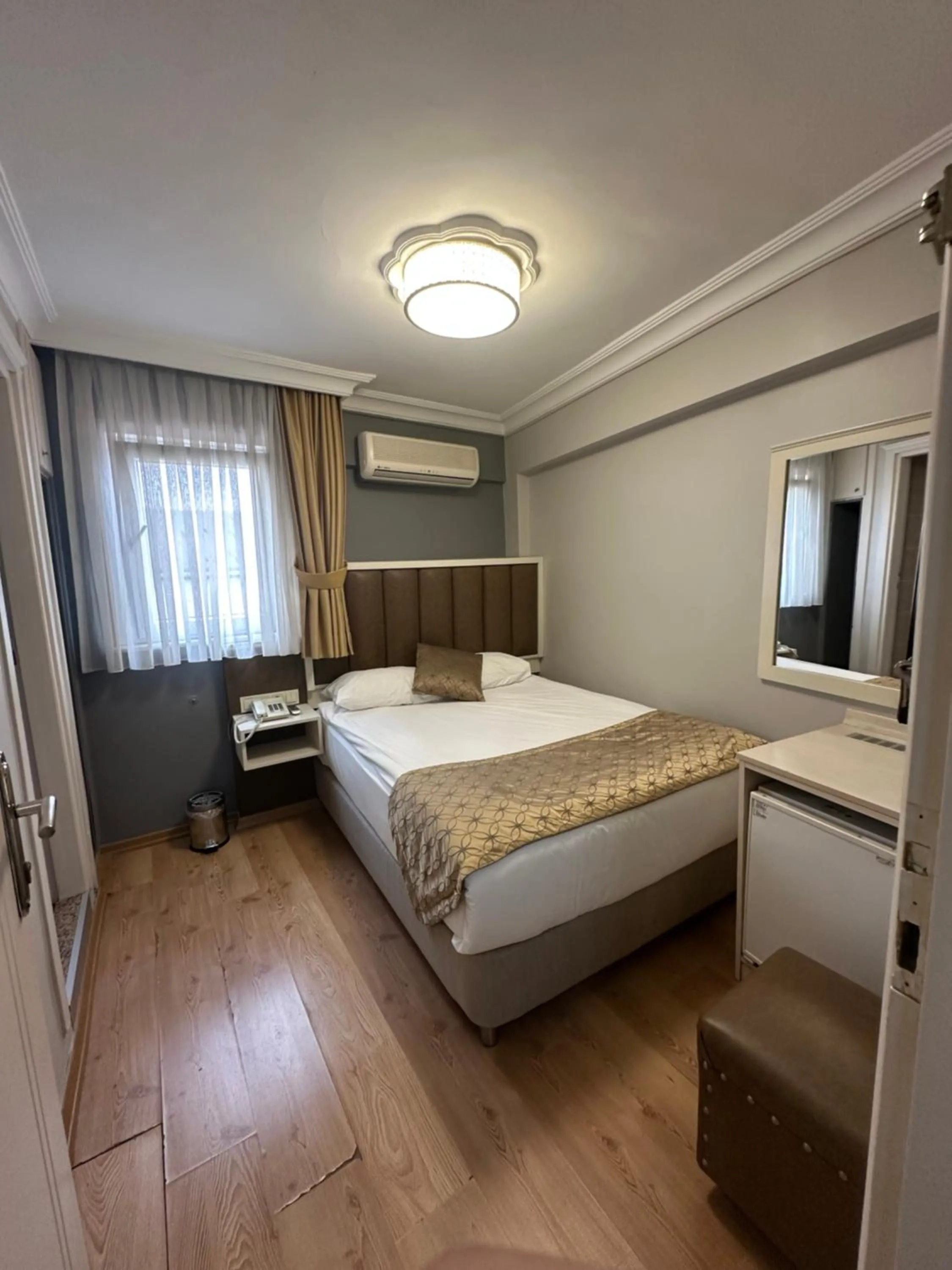 Bed in Hotel Süreyya