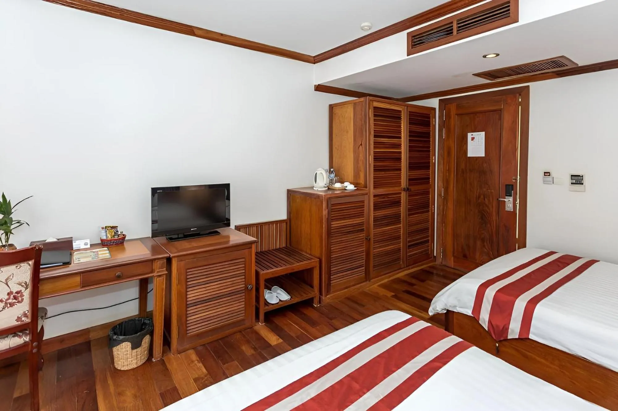 Seating area, Bed in Cheathata CTA Hotel Siem Reap