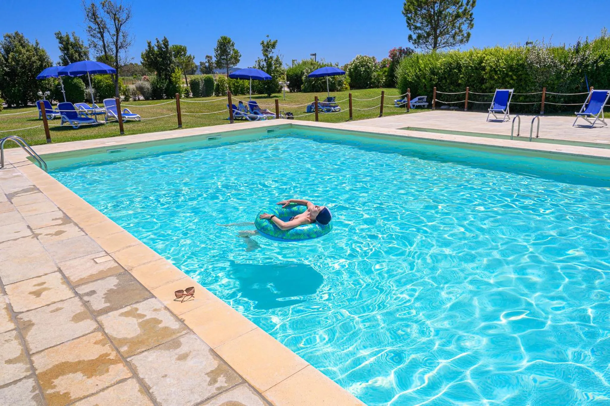 Swimming pool in Residenza Principina