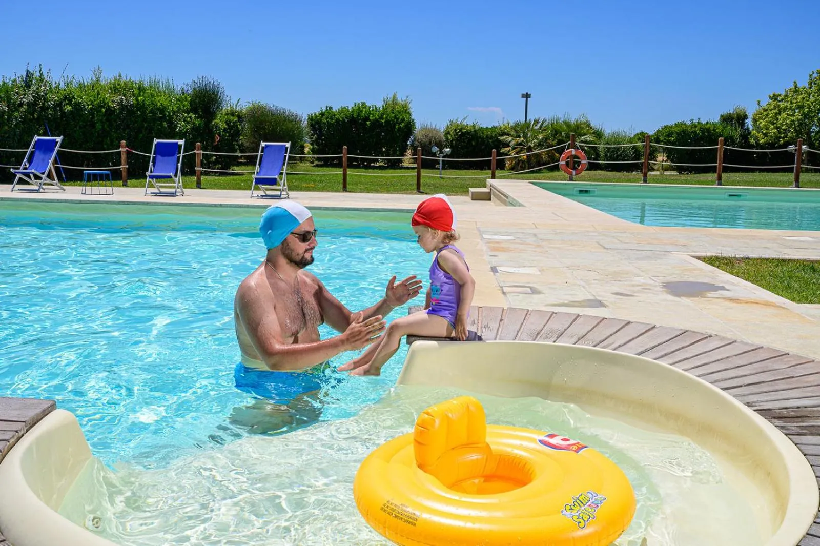 Swimming pool in Residenza Principina