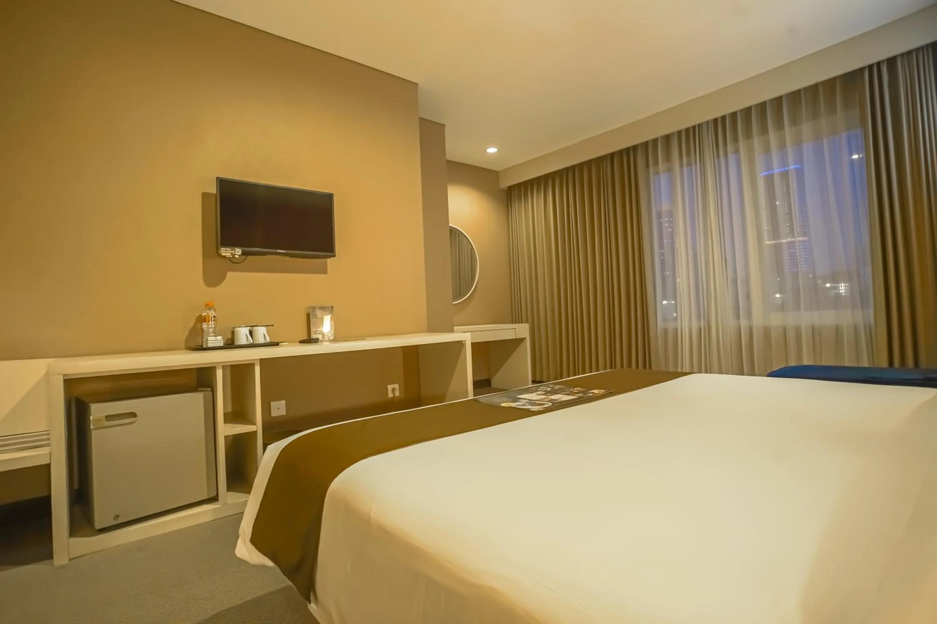 Bedroom, Bed in Royal Regantris Cendana