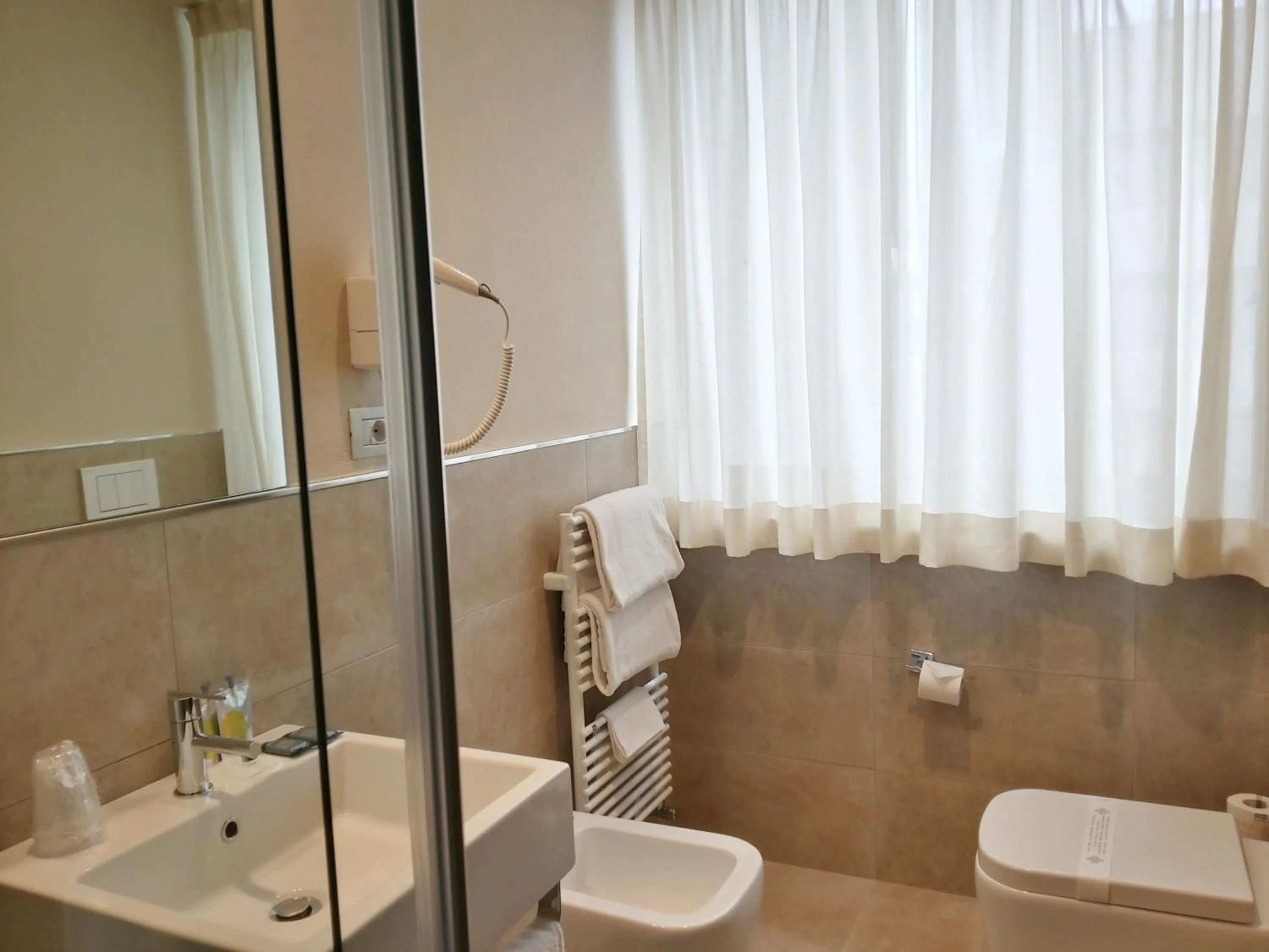 Bathroom in Hotel President