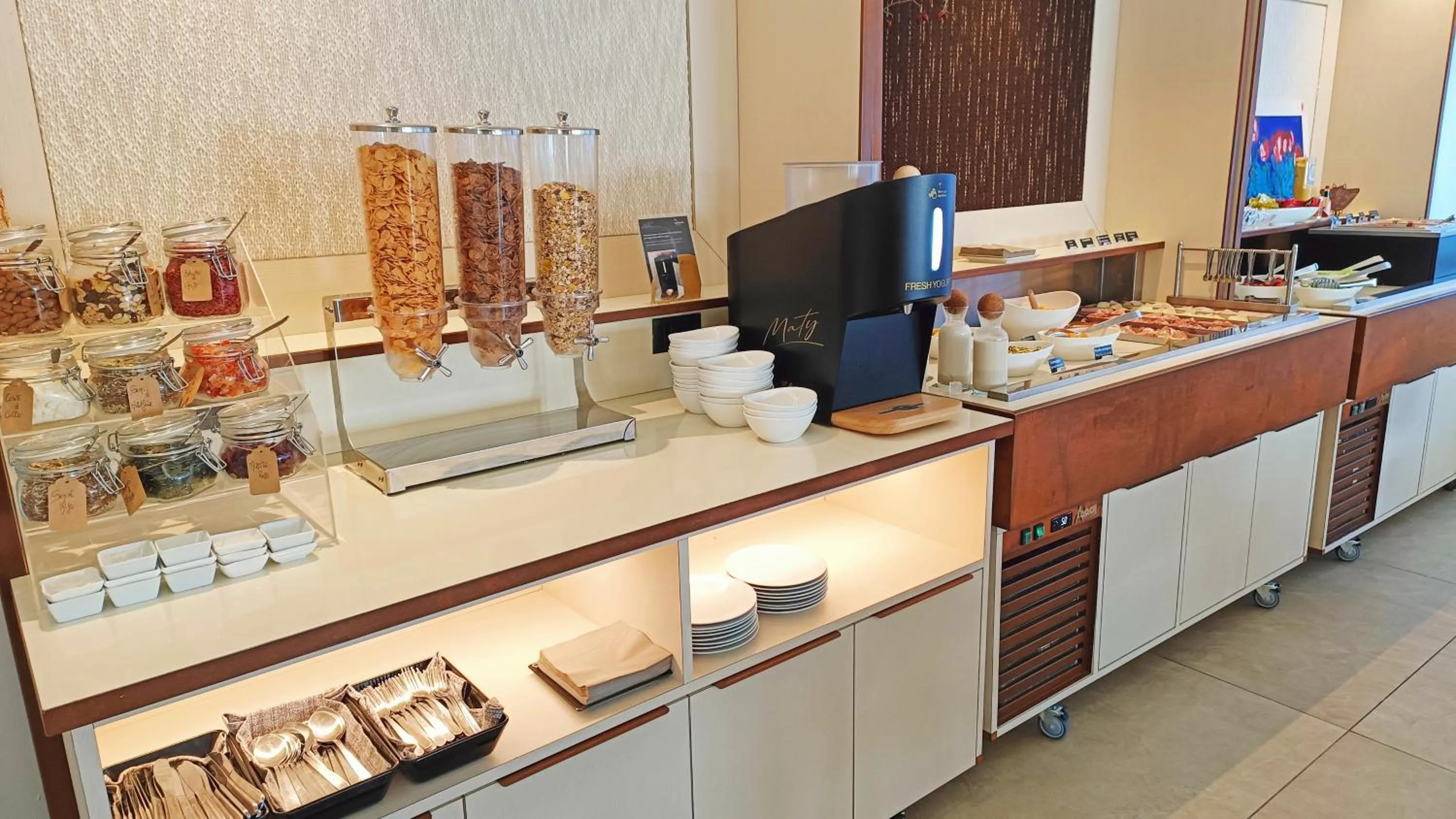 Breakfast in Hotel President