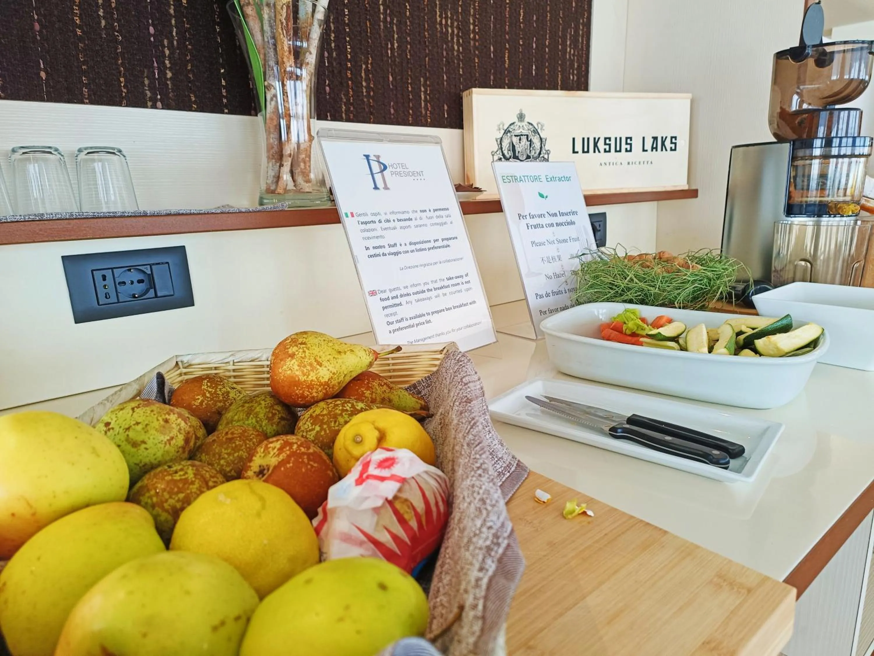 Breakfast in Hotel President