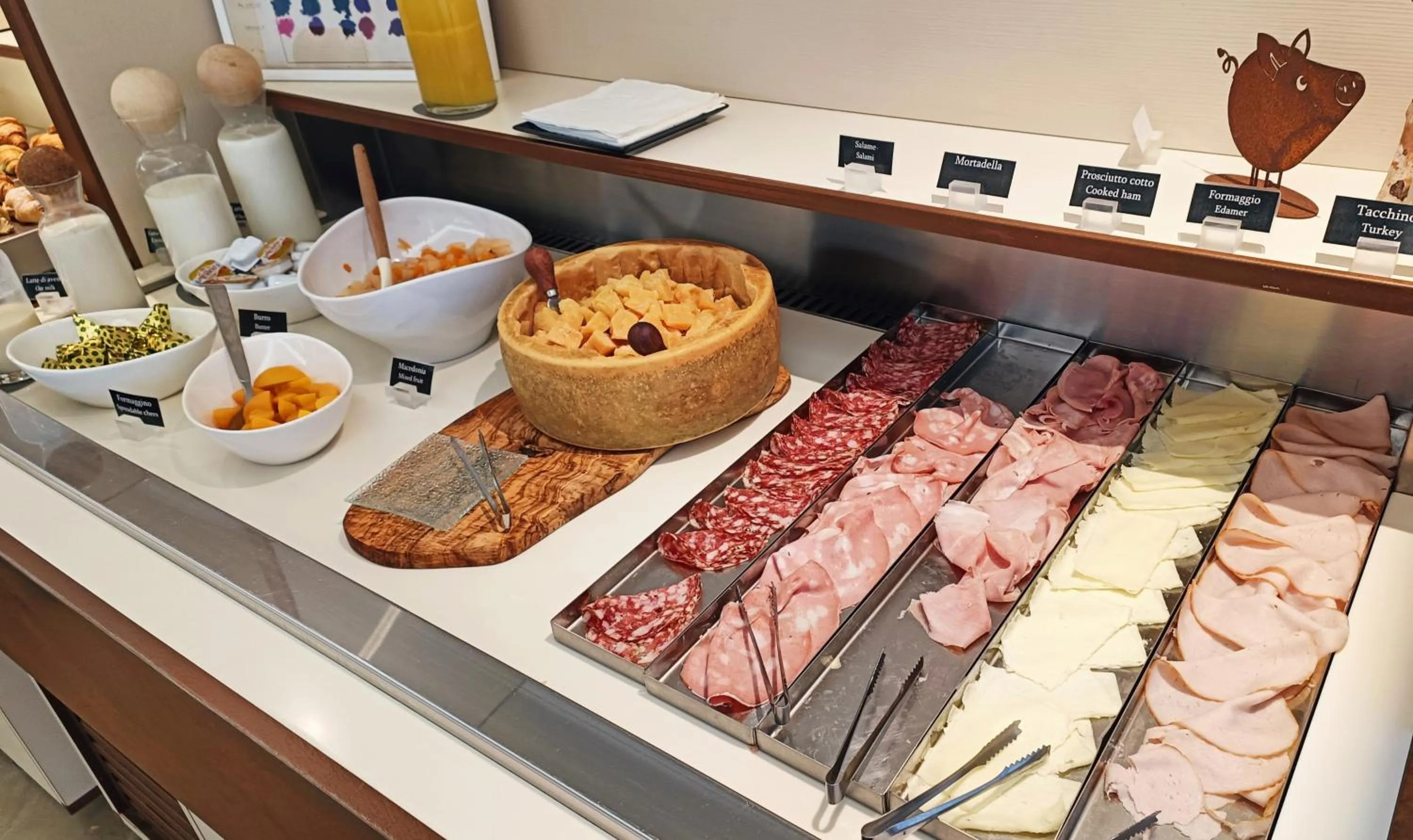 Breakfast in Hotel President