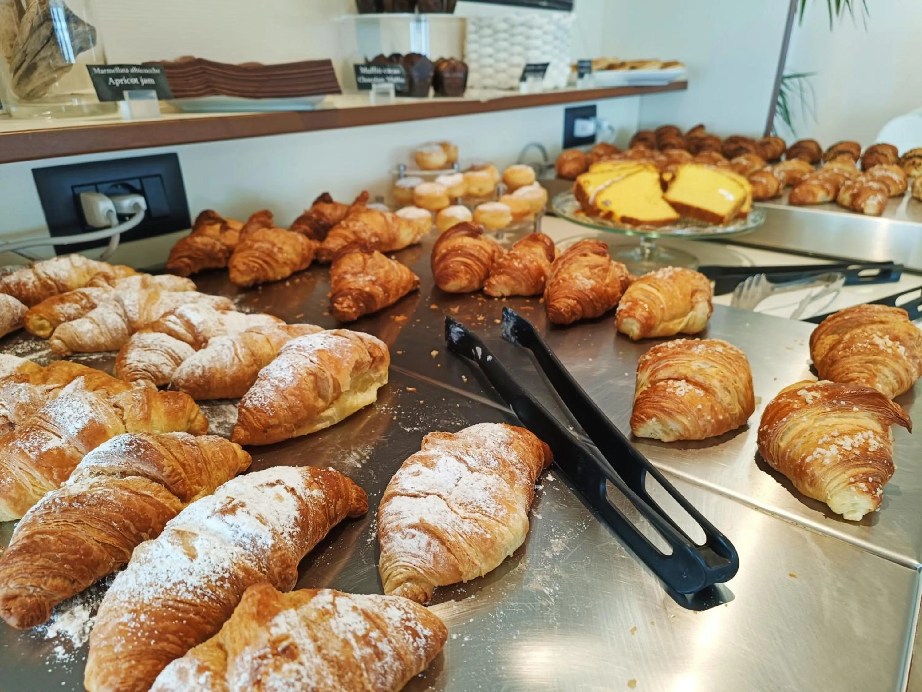 Breakfast in Hotel President