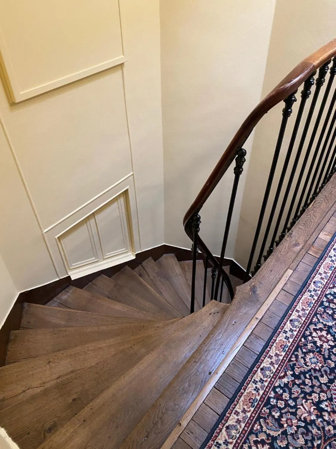 Property building in Angleterre Hotel