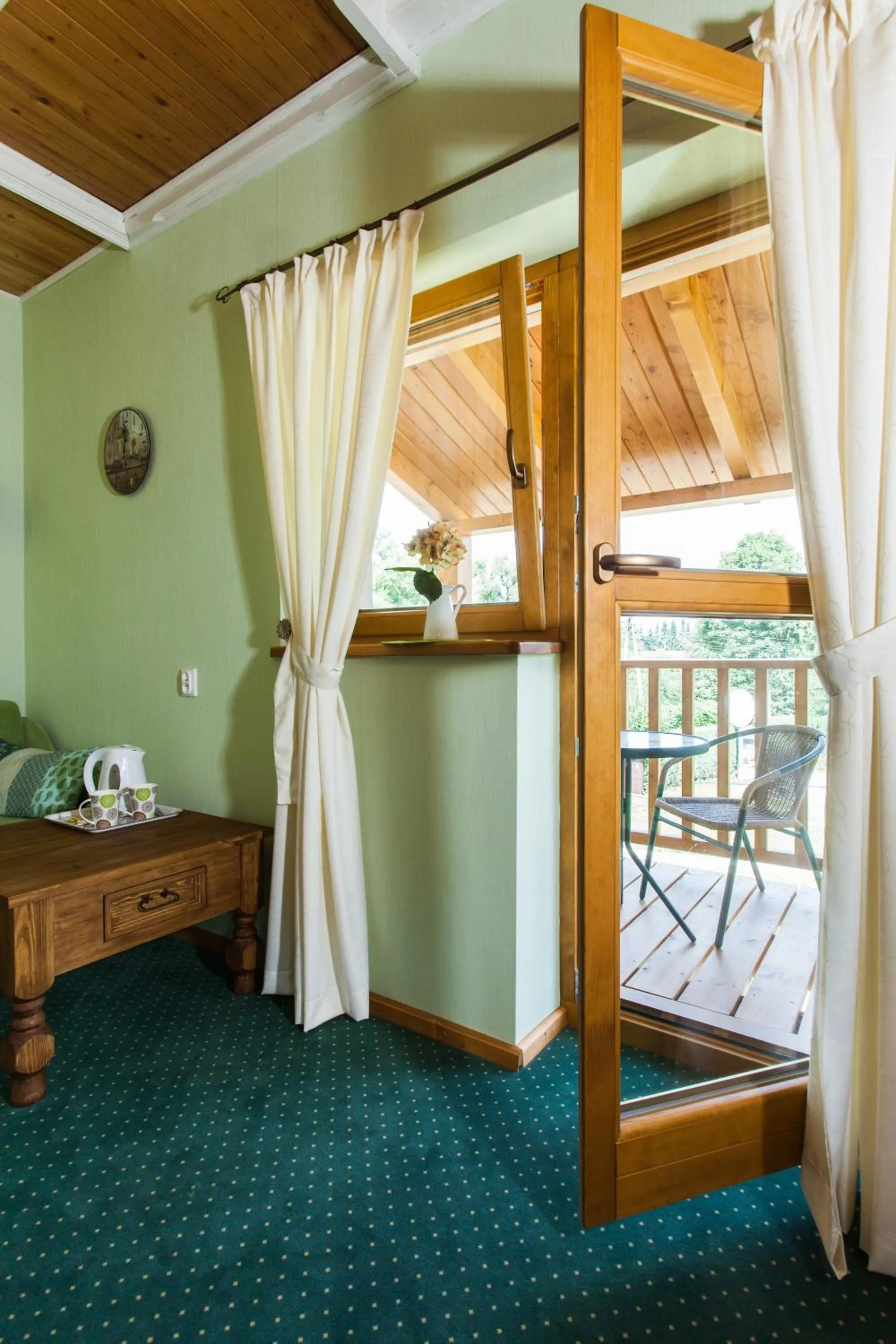 Balcony/Terrace, Bed in Villa Cynamon Jacuzzi & Sauna