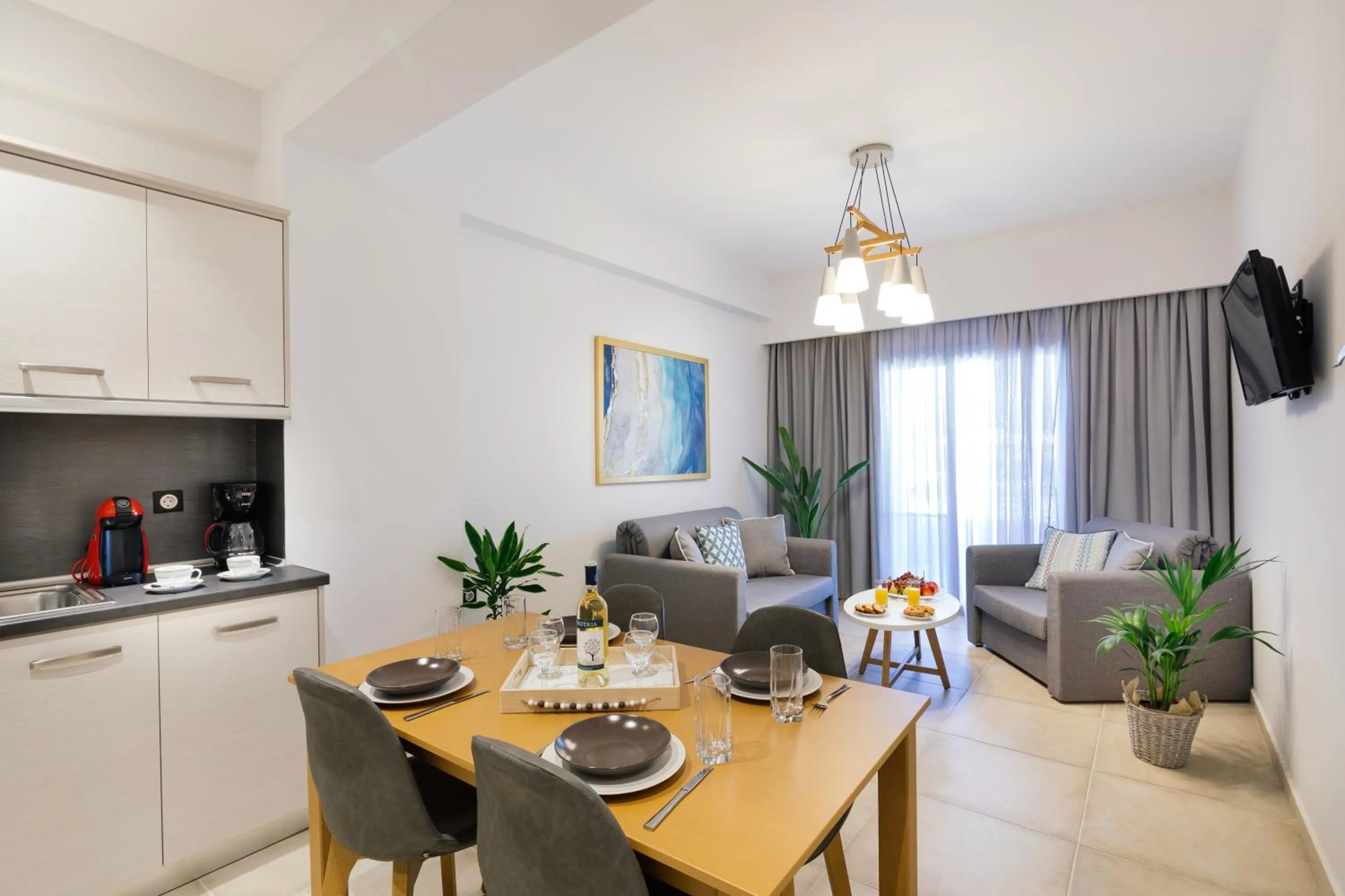 TV and multimedia in Belvedere Luxury Apartments & Spa