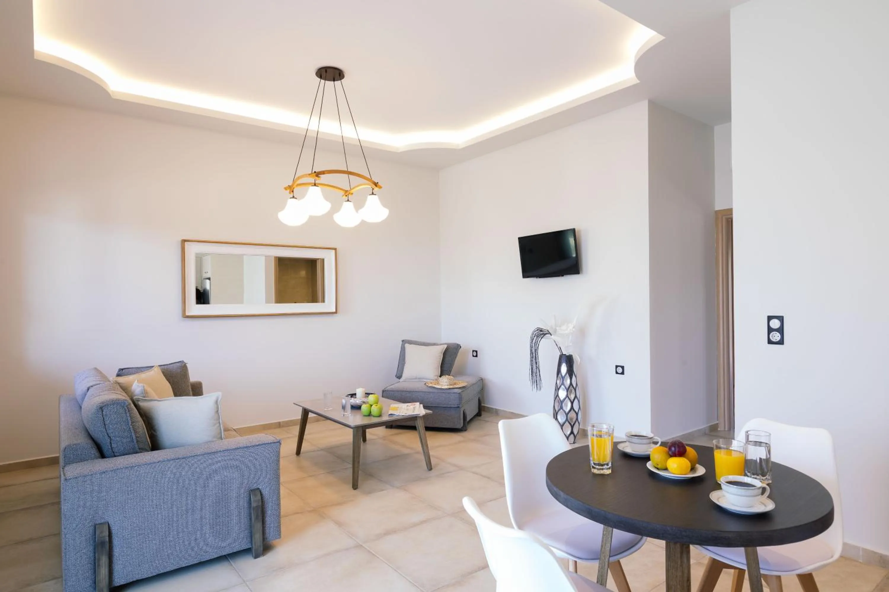 TV and multimedia in Belvedere Luxury Apartments & Spa