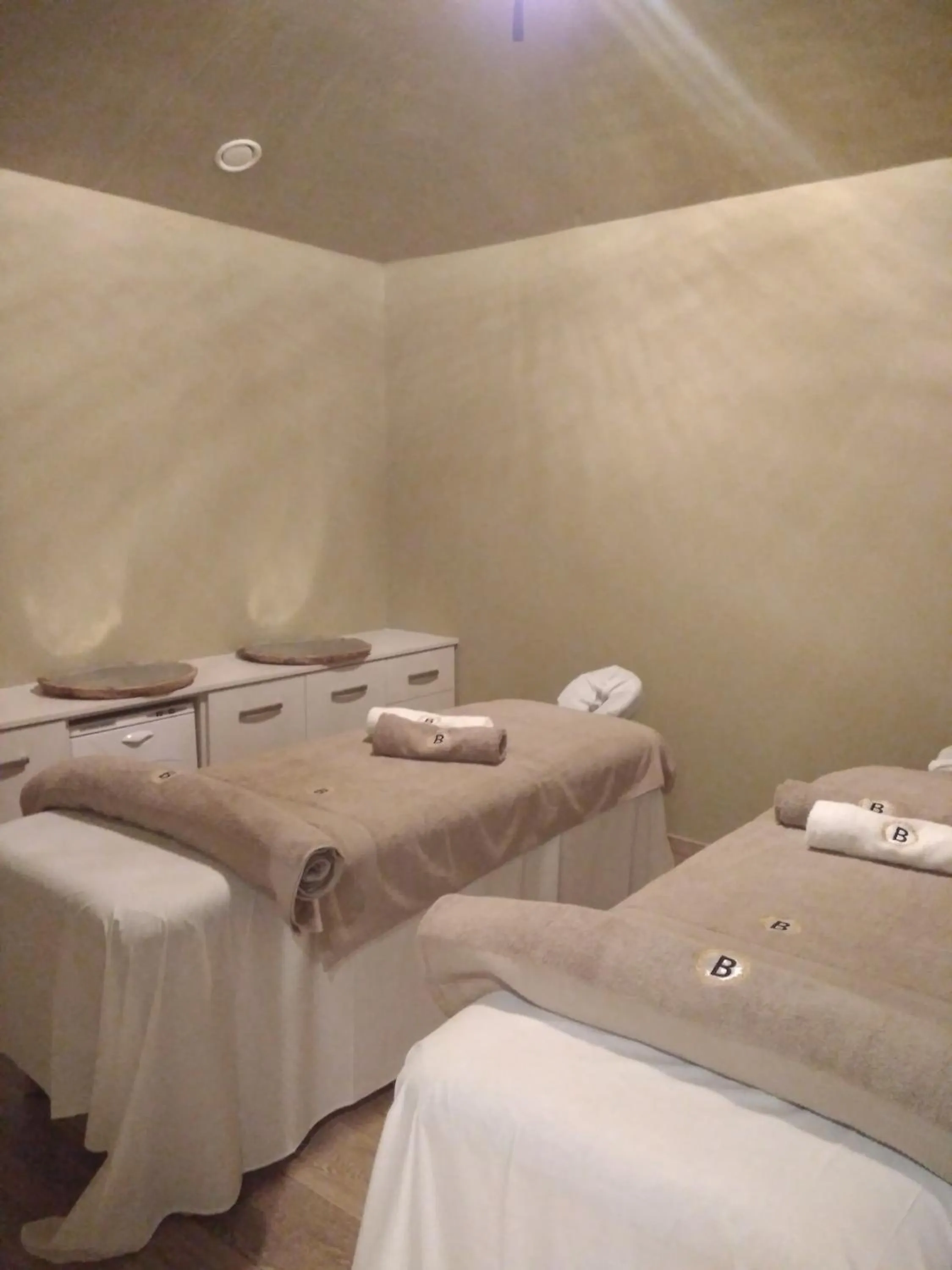 Massage, Bed in Belvedere Luxury Apartments & Spa