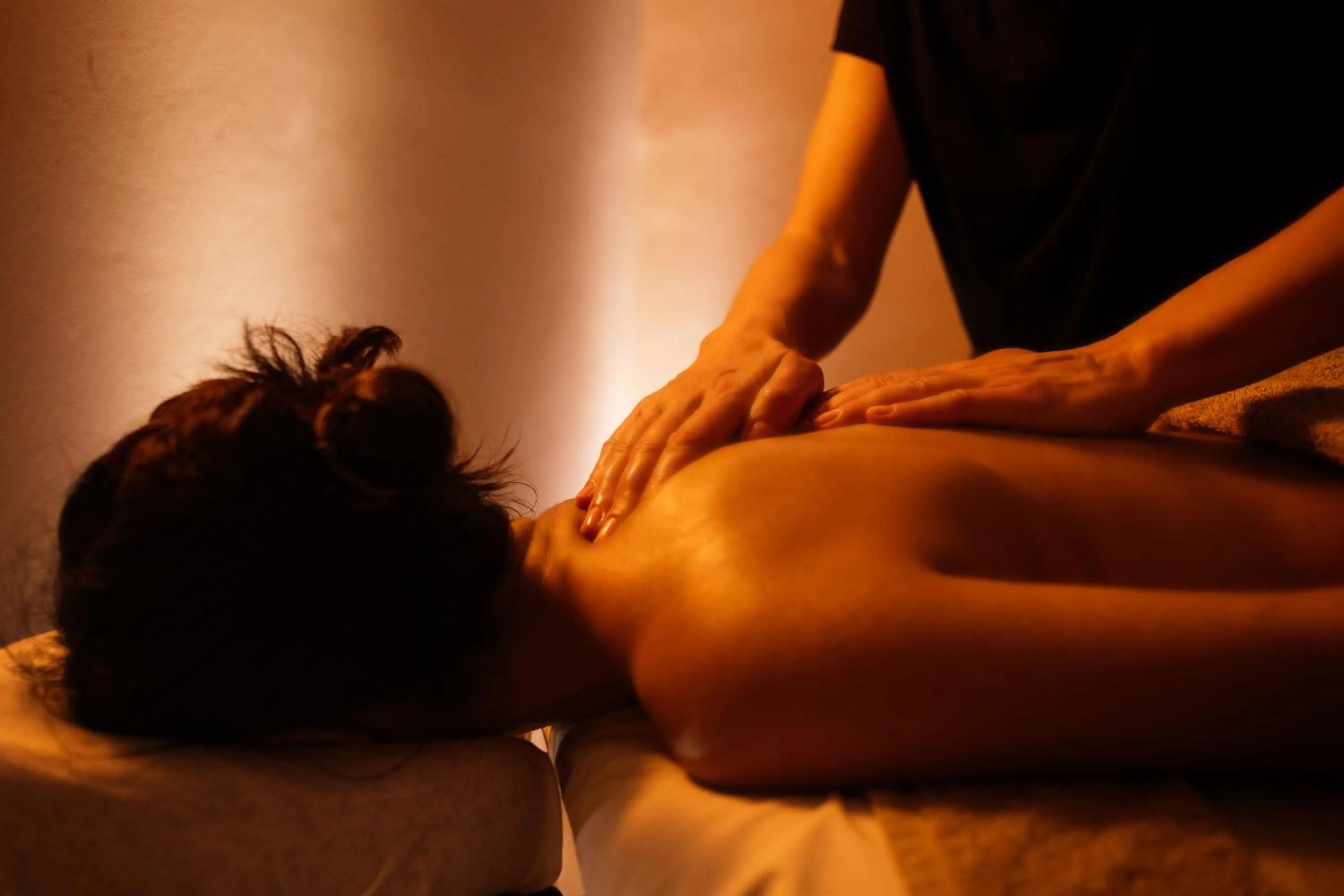 Massage in Belvedere Luxury Apartments & Spa