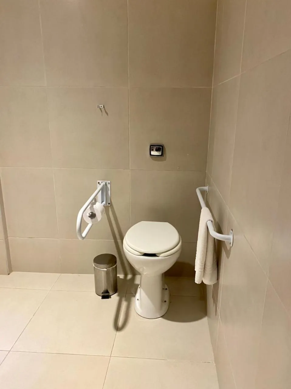 Bathroom in Howard Johnson San Francisco