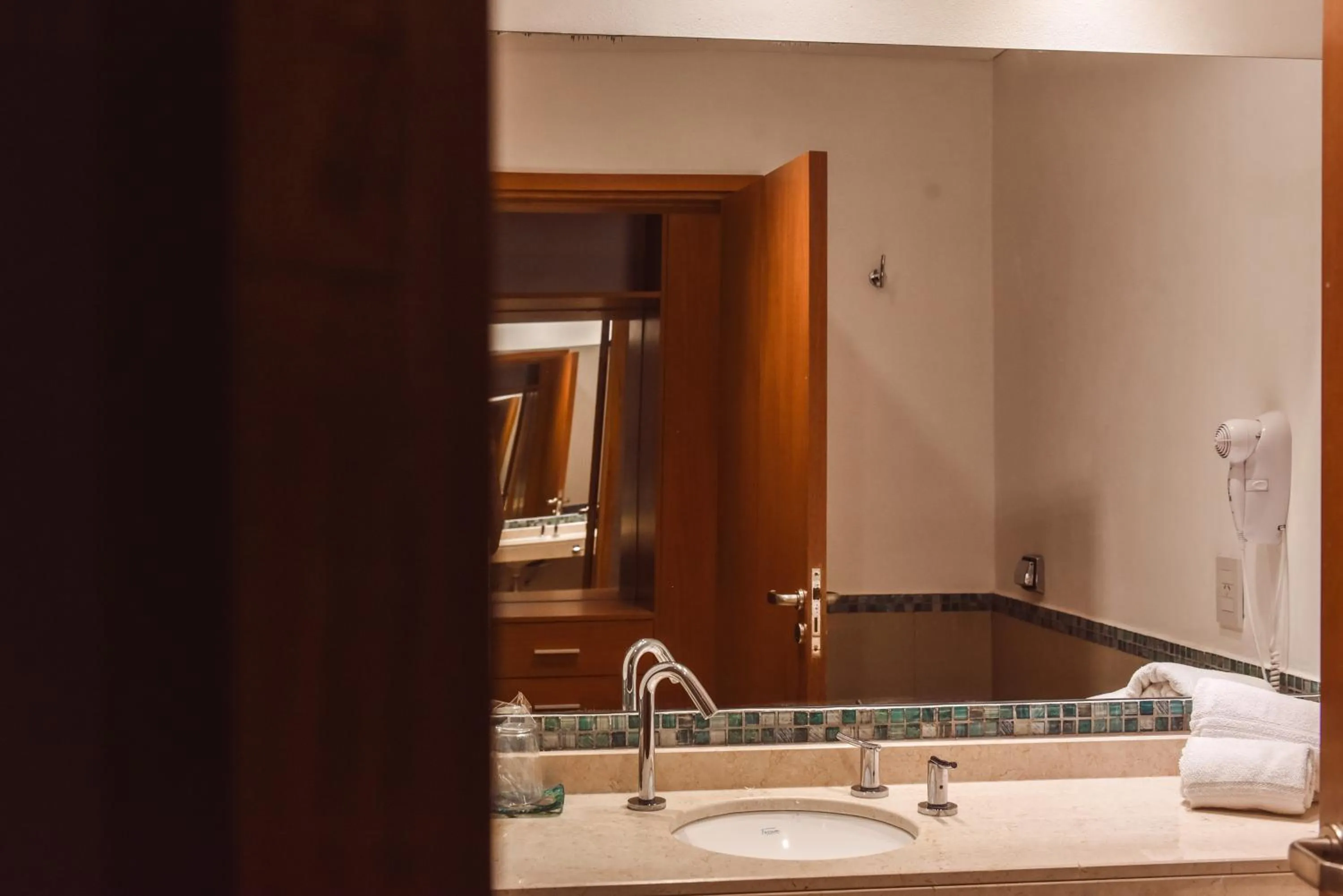 Bathroom in Howard Johnson San Francisco