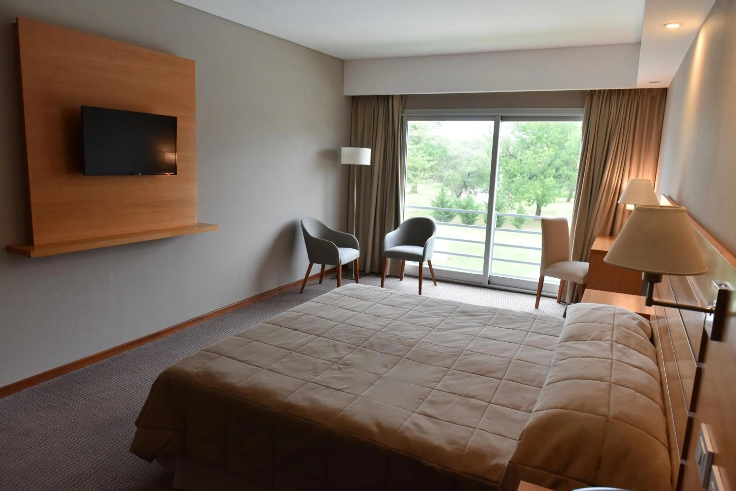 Bed in Howard Johnson San Francisco