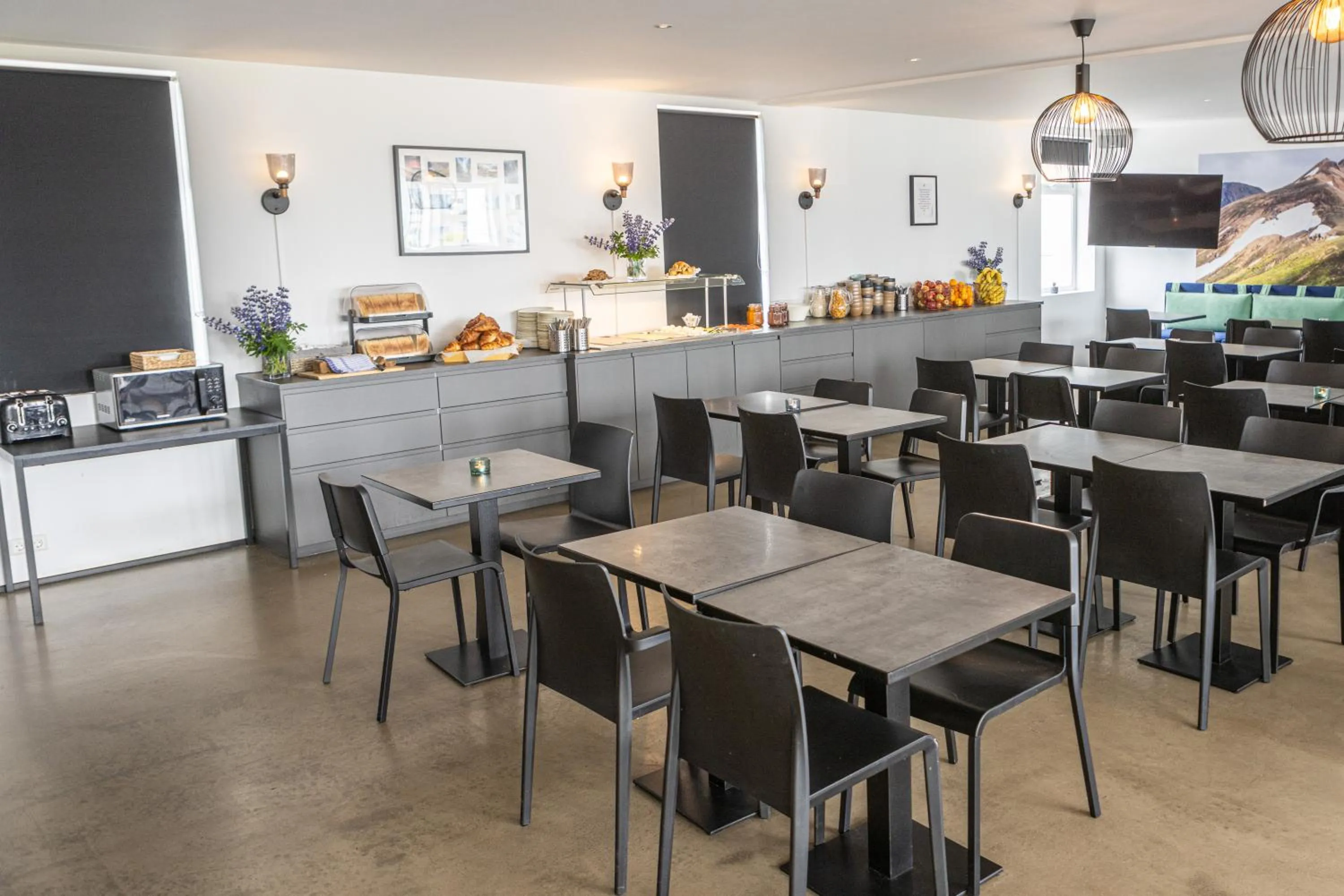 Seating area in 201 Hotel