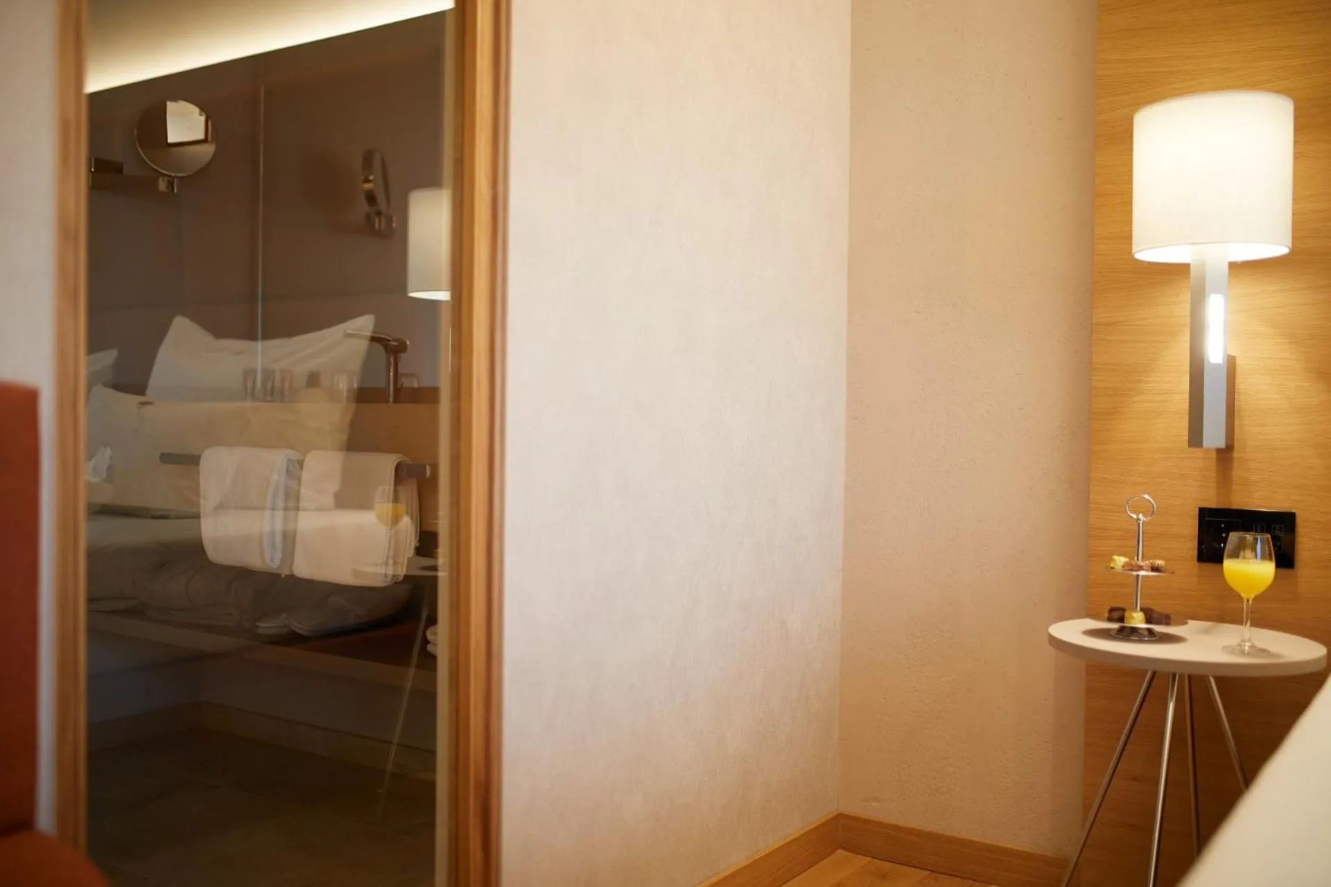 Bathroom, Bed in Hotel Rittergut Stoermede