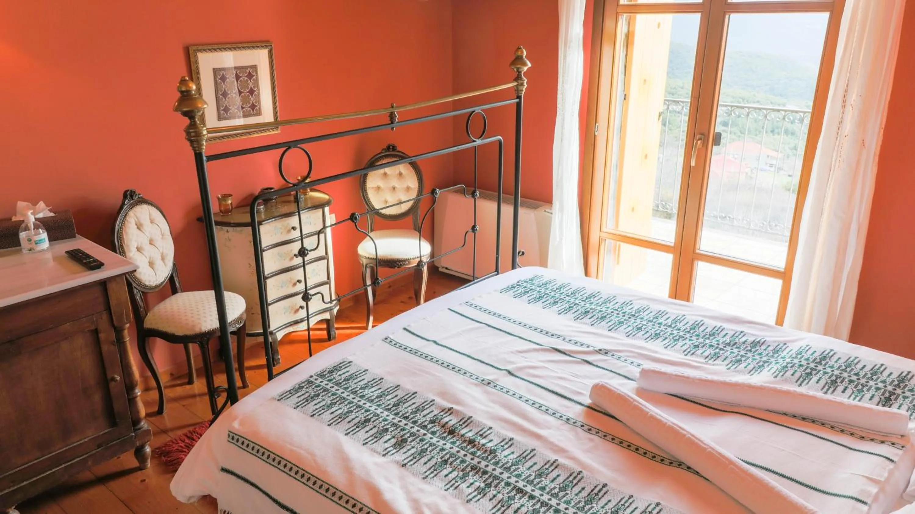 Bed in Hotel Papanikola