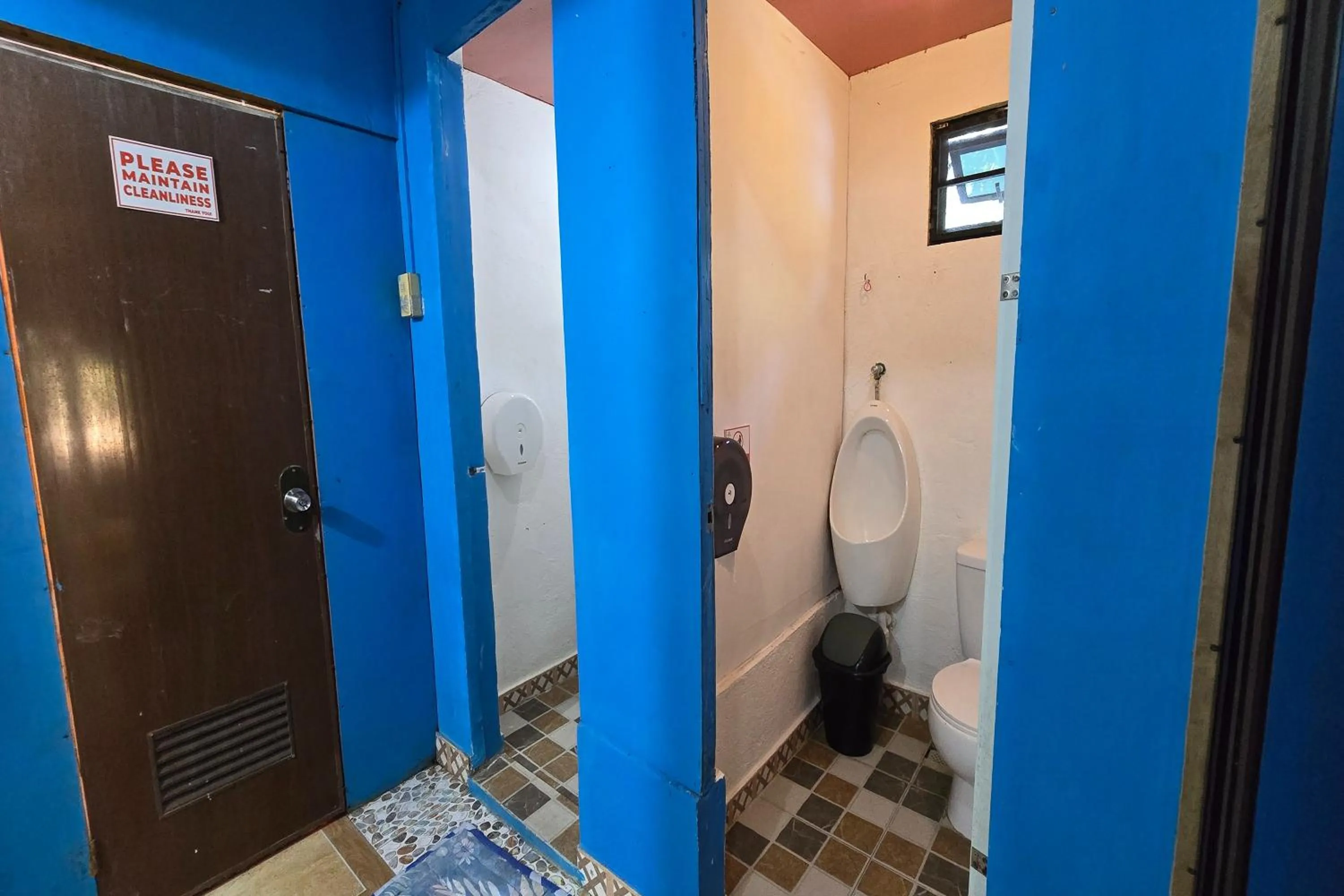 Bathroom in ADRIANA's PLACE TROPICAL GUESTHOUSE