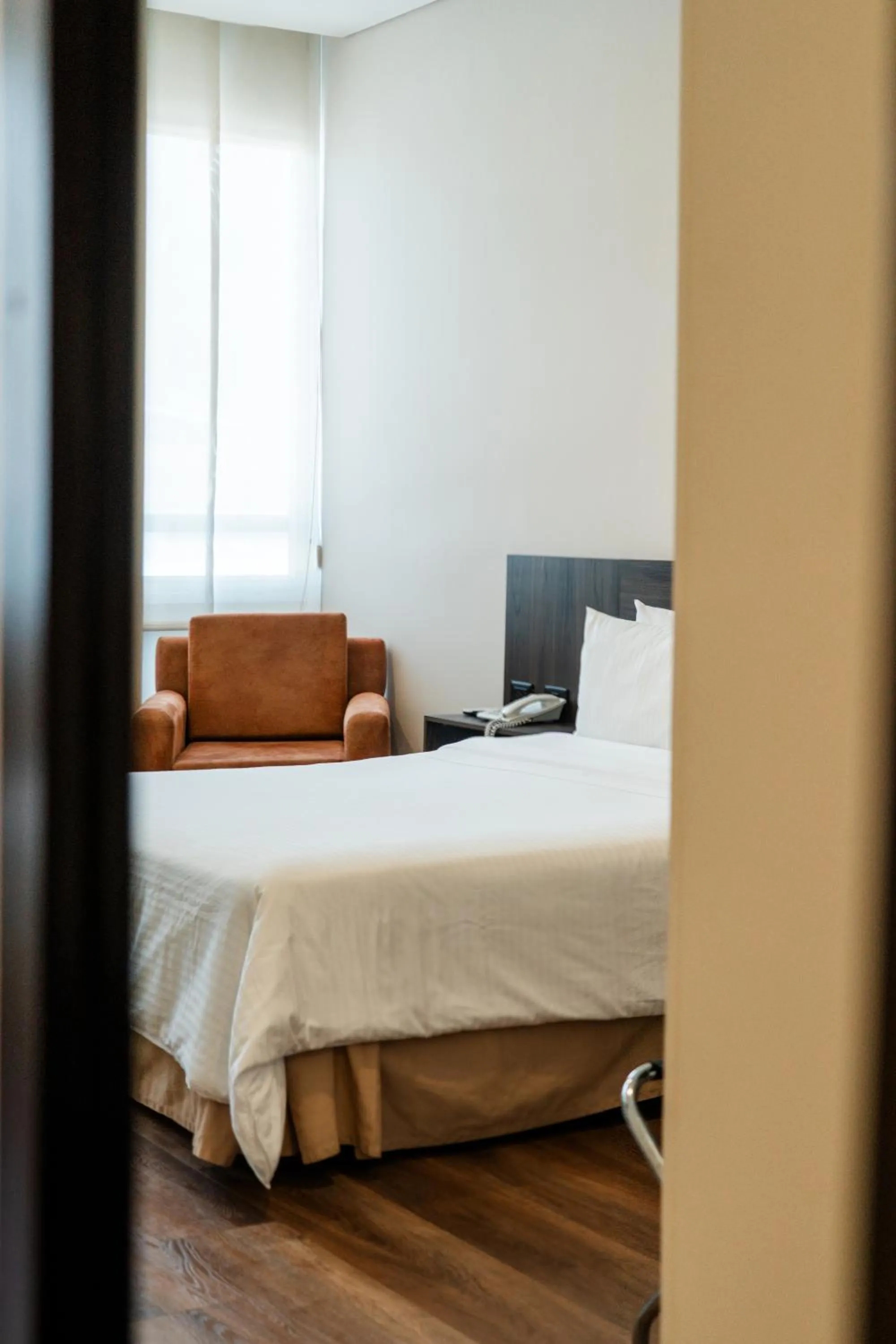 Photo of the whole room, Bed in Best Western Plus Hotel San Diego