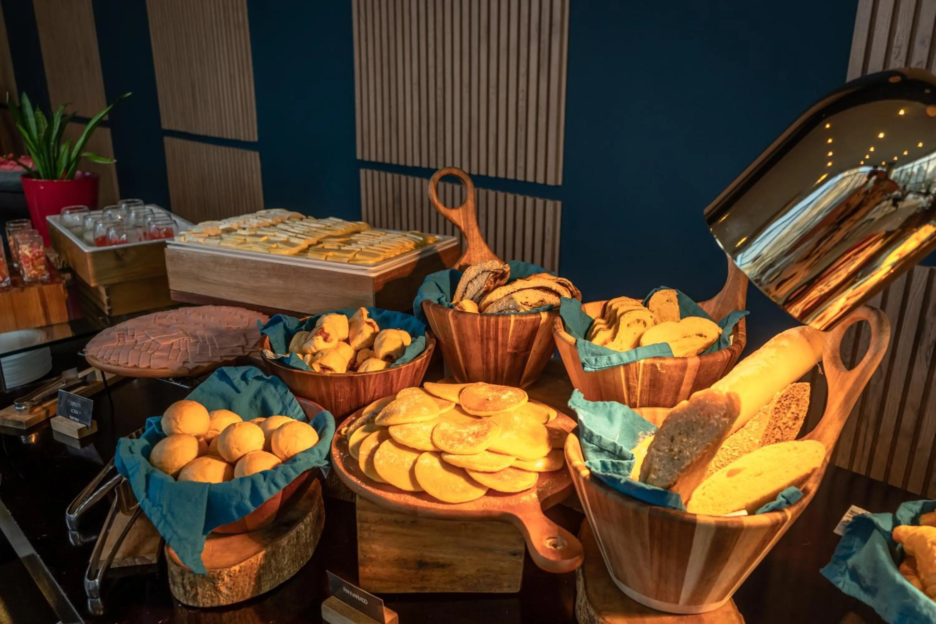 Restaurant/places to eat in GHL Hotel Barranquilla