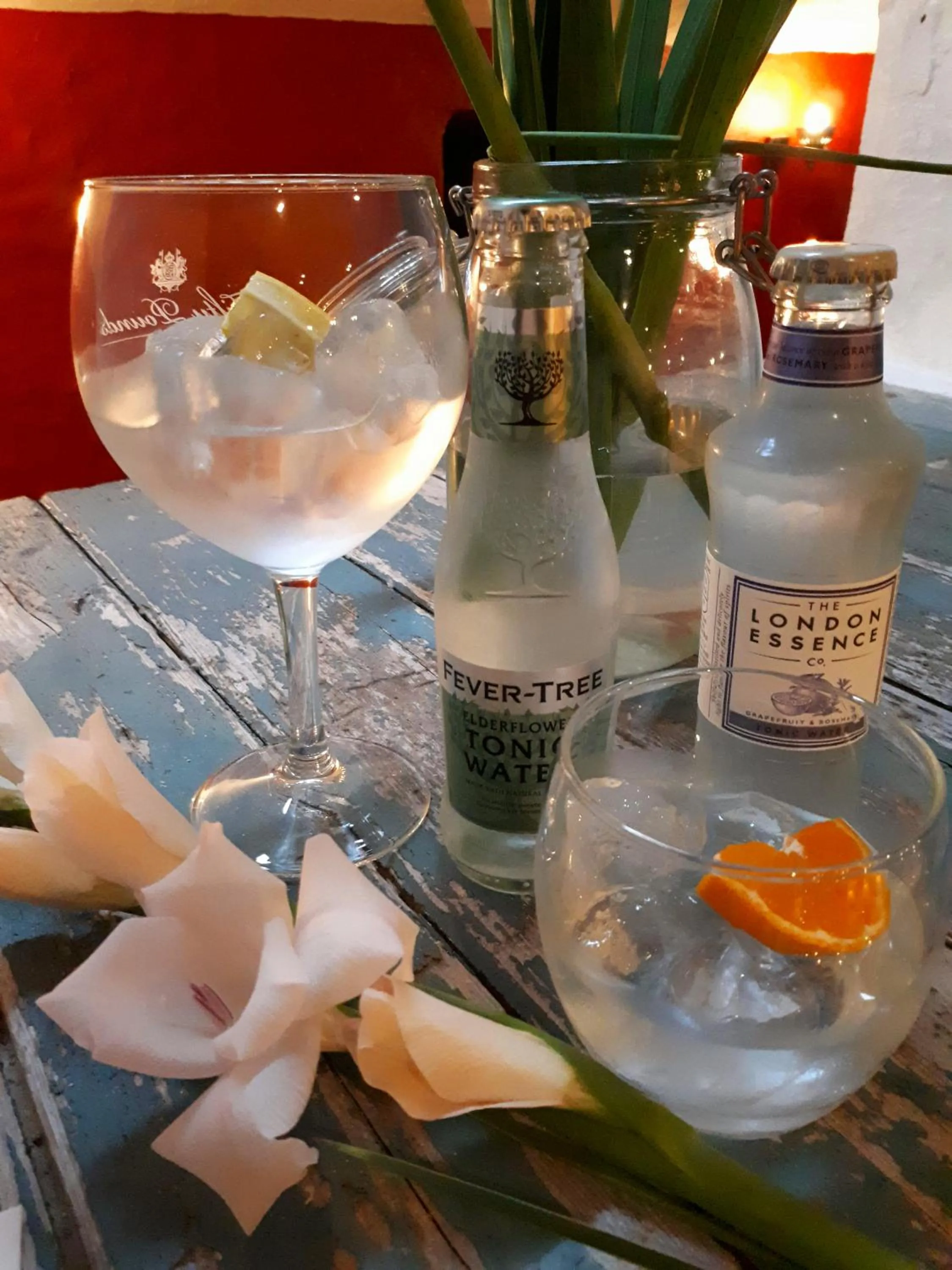 Drinks in Ty Glyndwr Bunkhouse, Bar and cafe