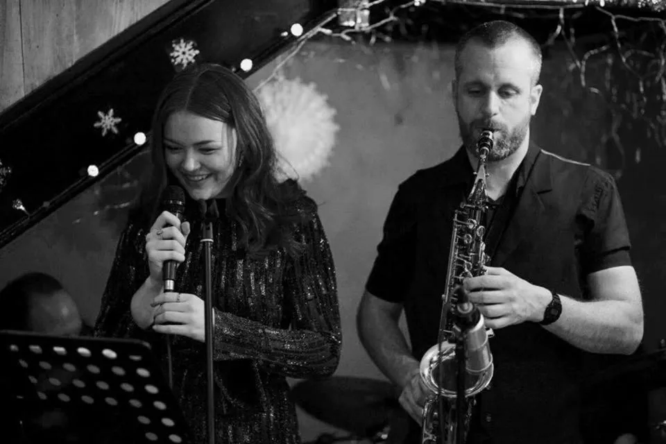 Lounge or bar in Ty Glyndwr Bunkhouse, Bar and cafe