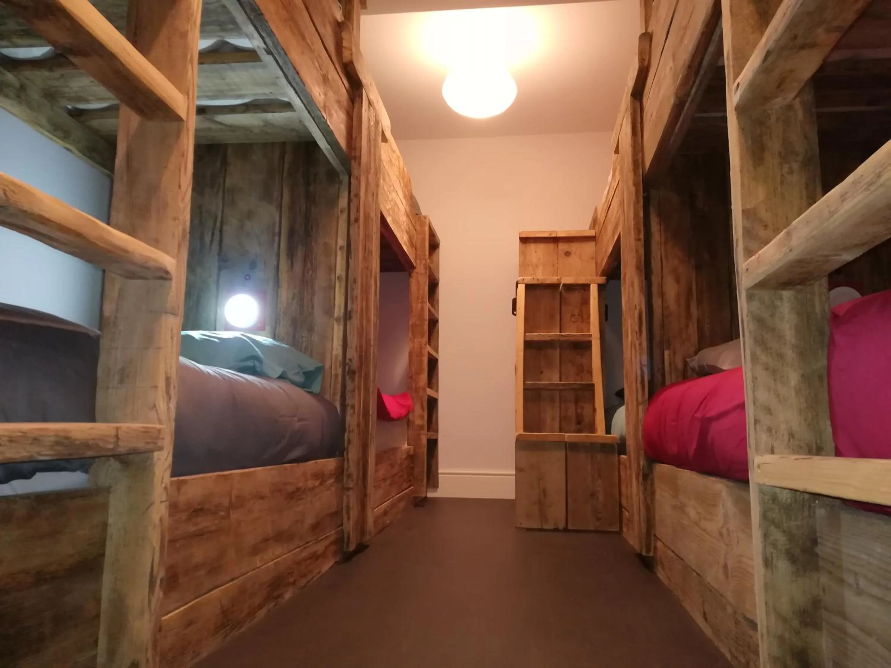 Bedroom, Bed in Ty Glyndwr Bunkhouse, Bar and cafe