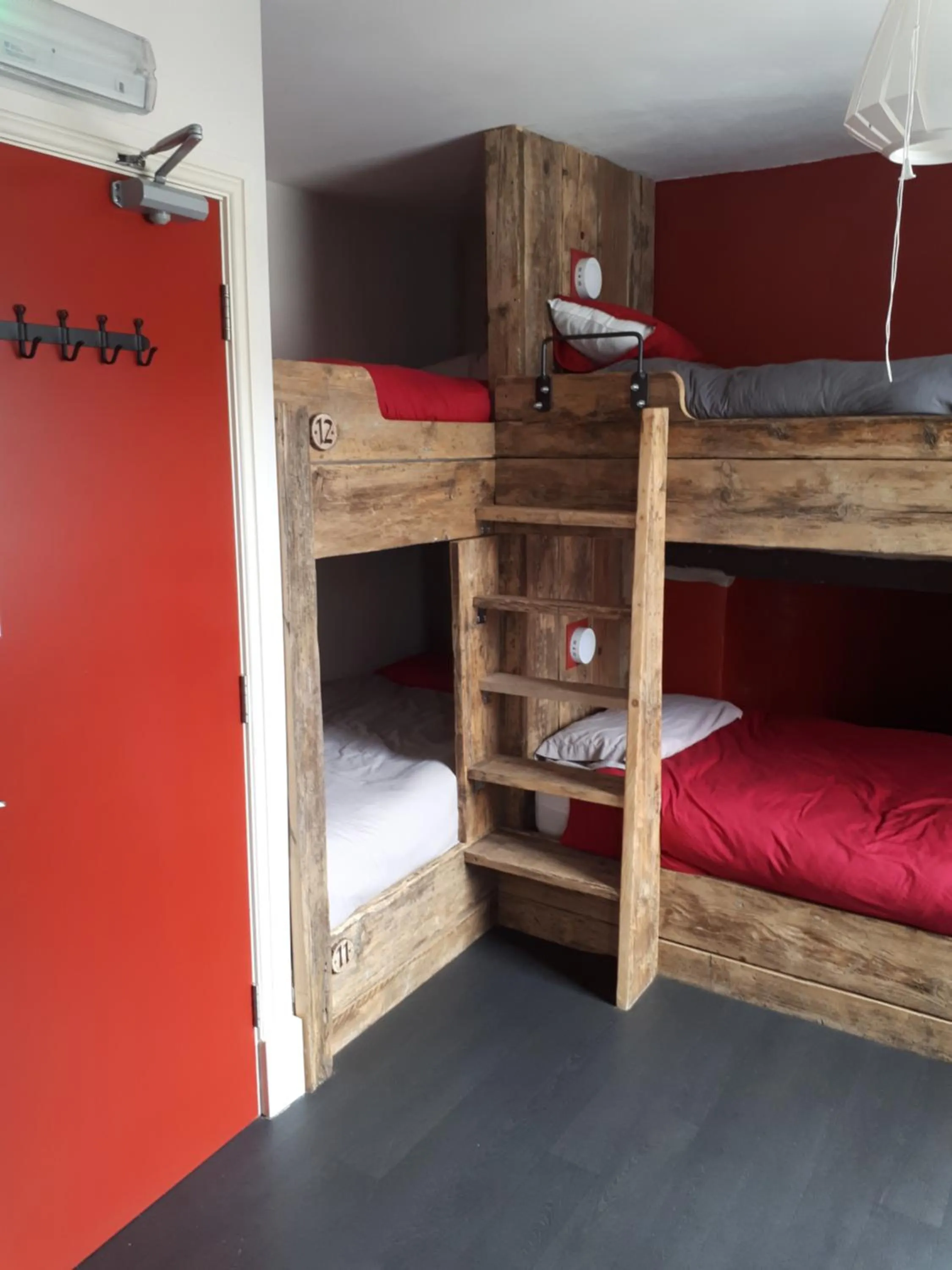 Photo of the whole room, Bed in Ty Glyndwr Bunkhouse, Bar and cafe