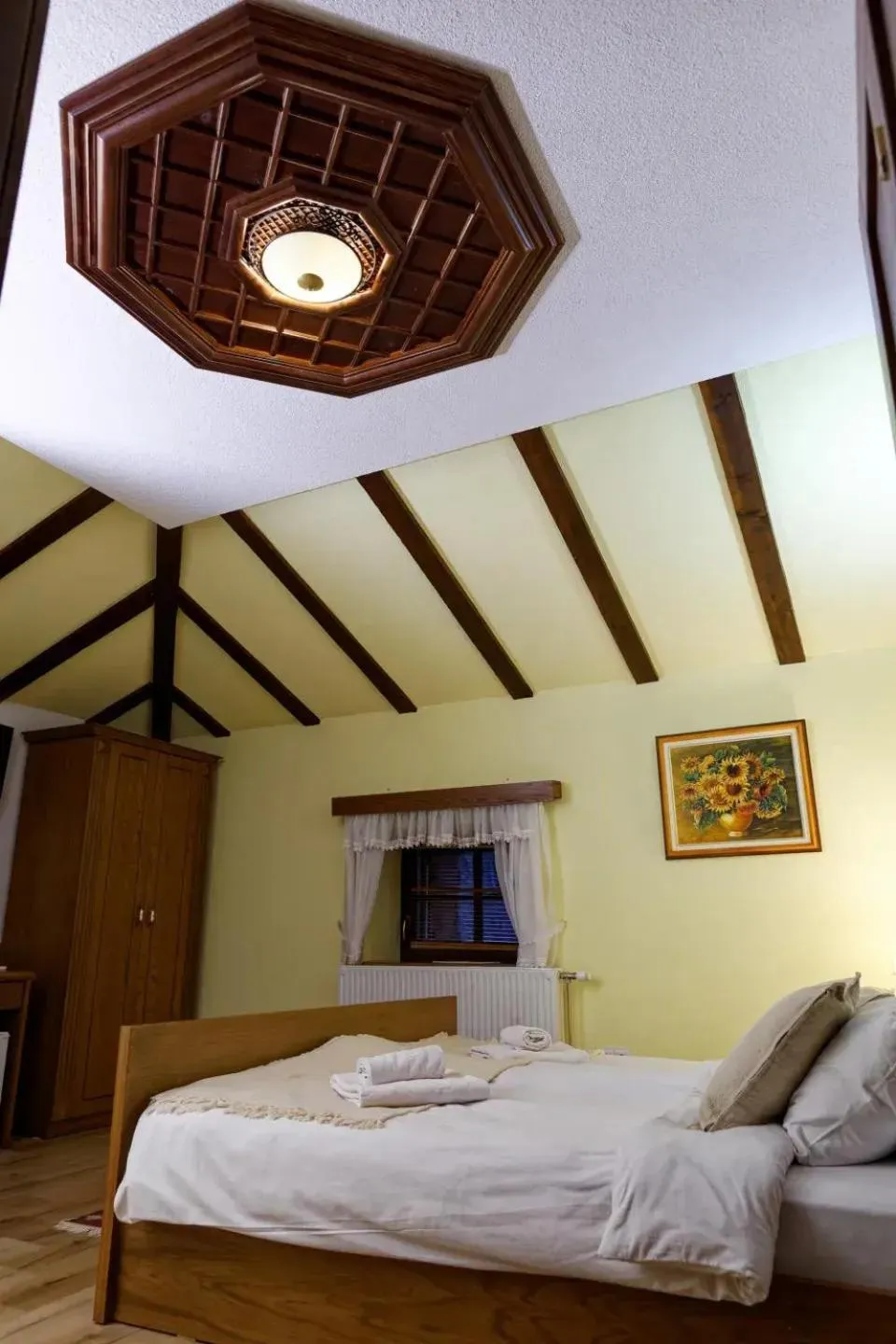 Photo of the whole room, Bed in The House of the Miyaks