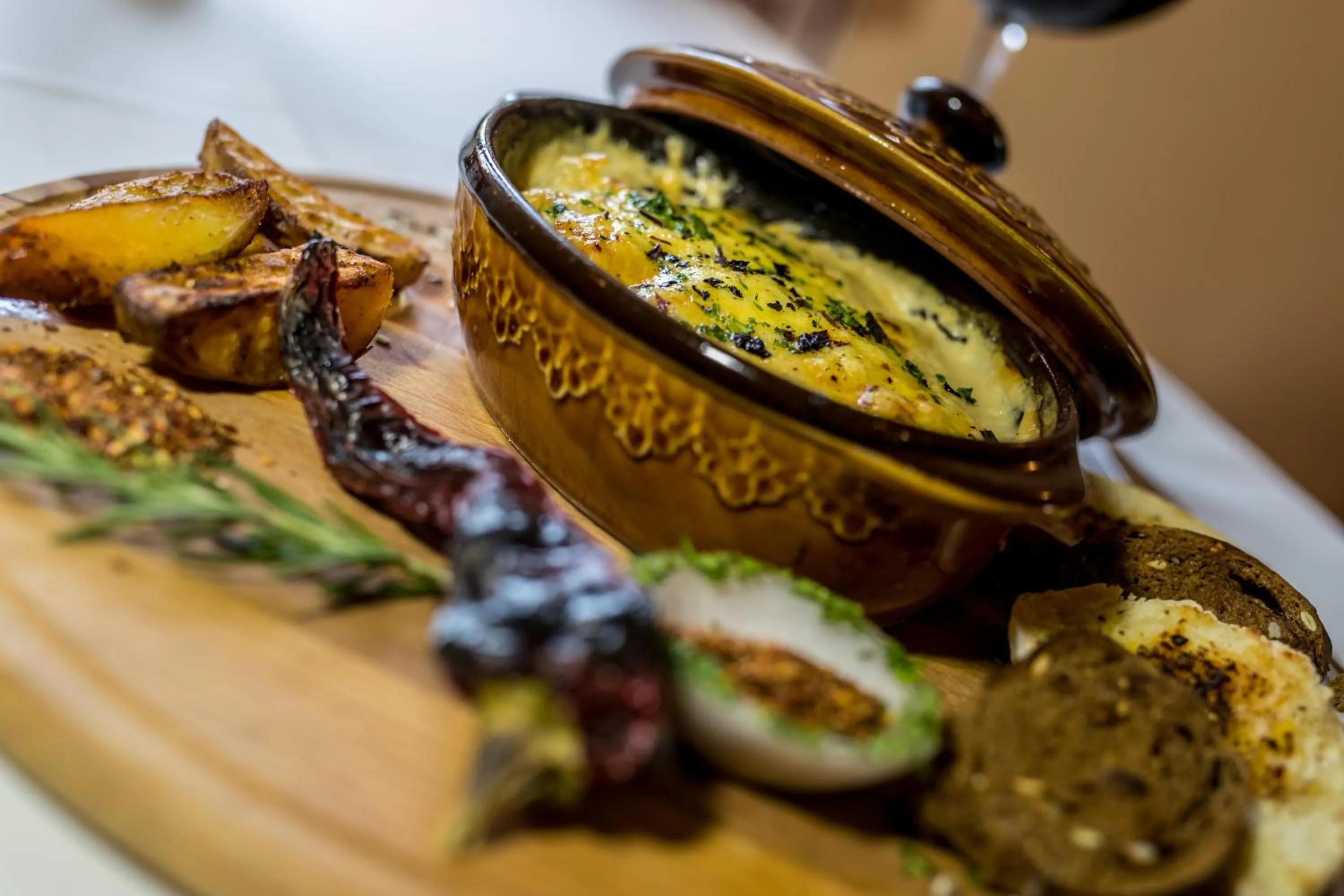 Food in The House of the Miyaks