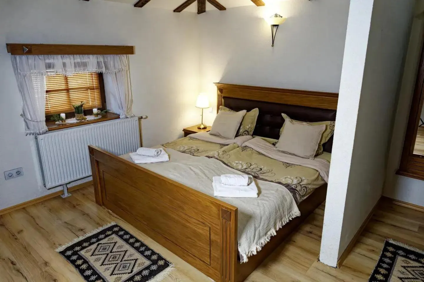 Photo of the whole room, Bed in The House of the Miyaks