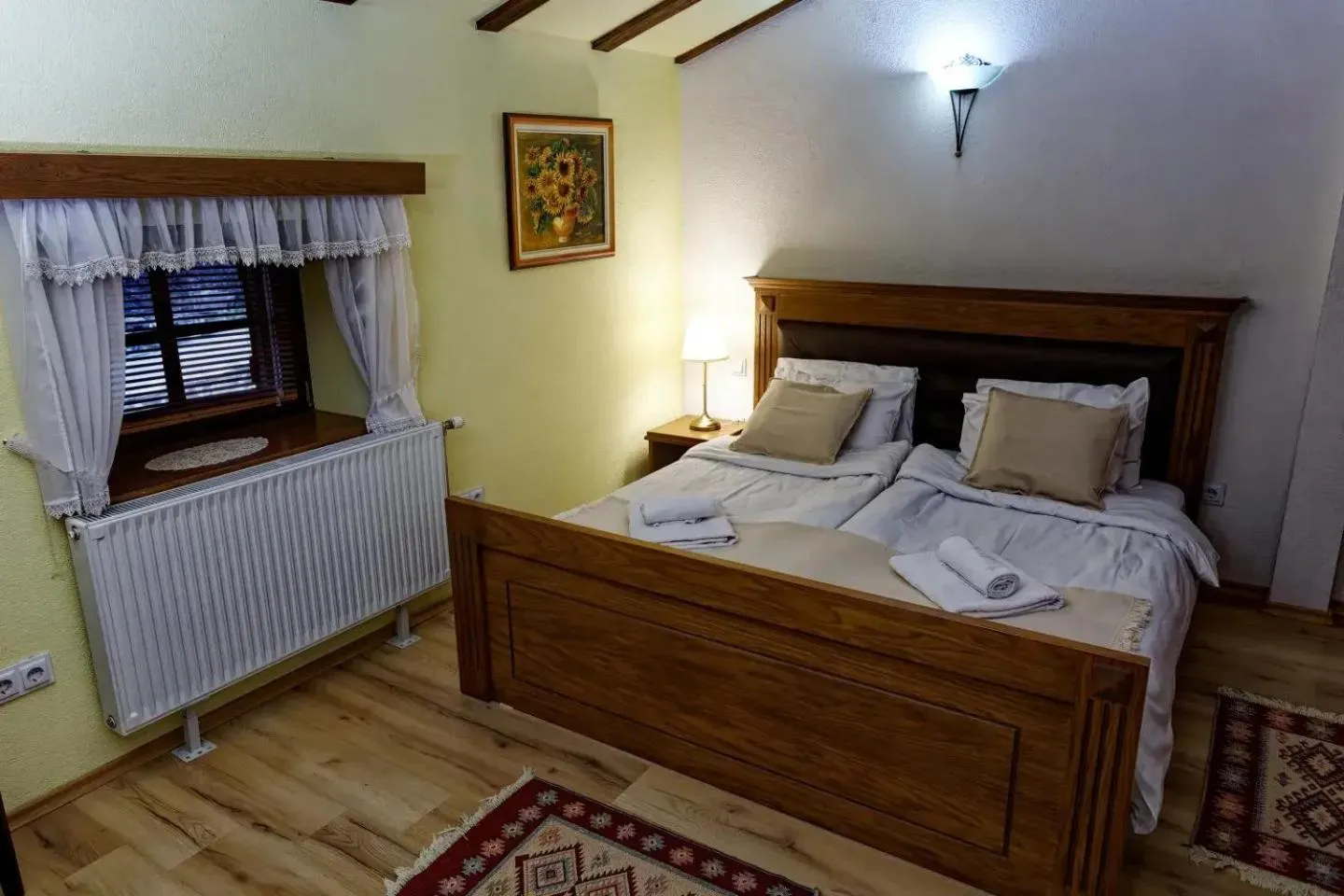 Photo of the whole room, Bed in The House of the Miyaks