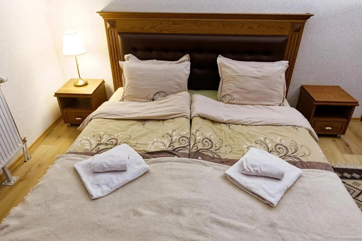 Photo of the whole room, Bed in The House of the Miyaks