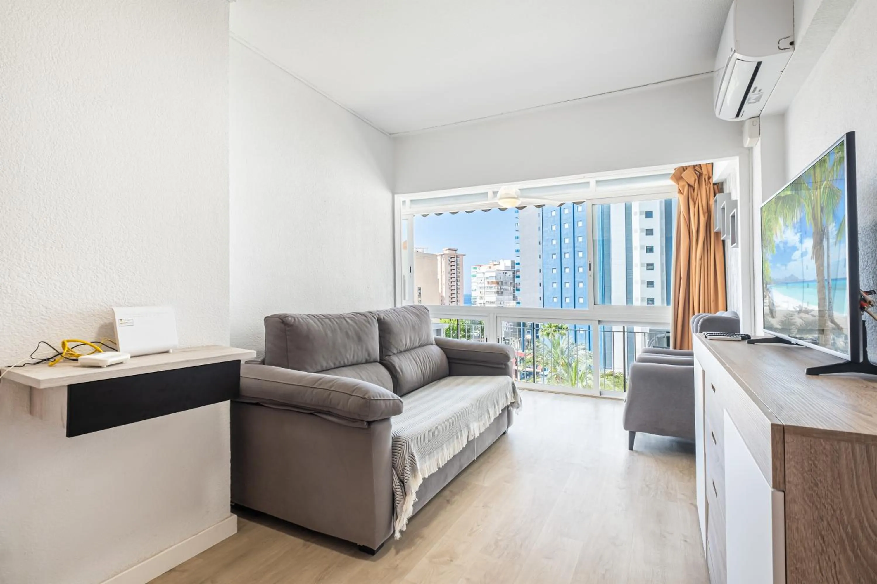 TV and multimedia in Donna II 7-32 Apartment Levante Beach-Old Town