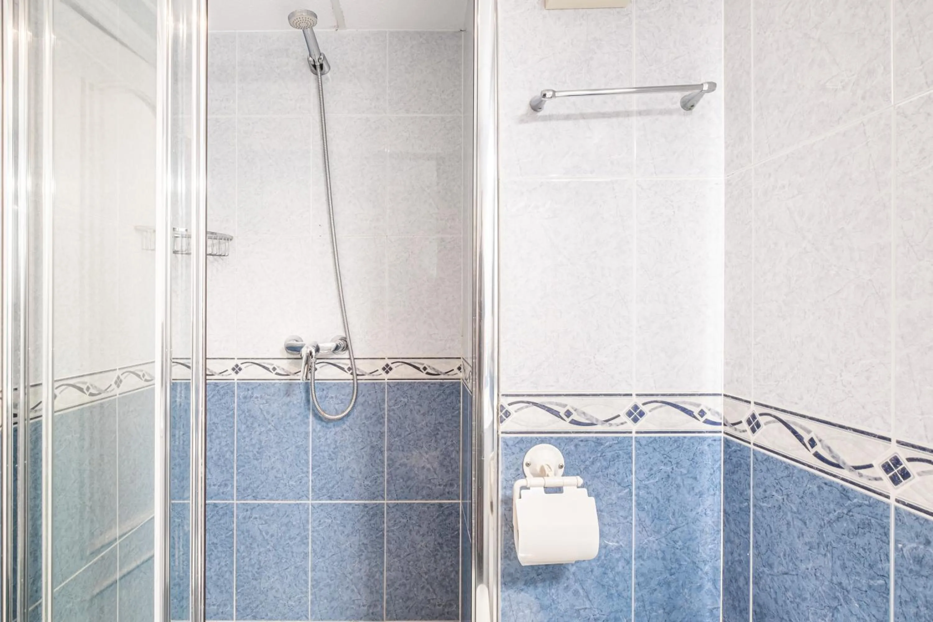 Shower in Donna II 7-32 Apartment Levante Beach-Old Town