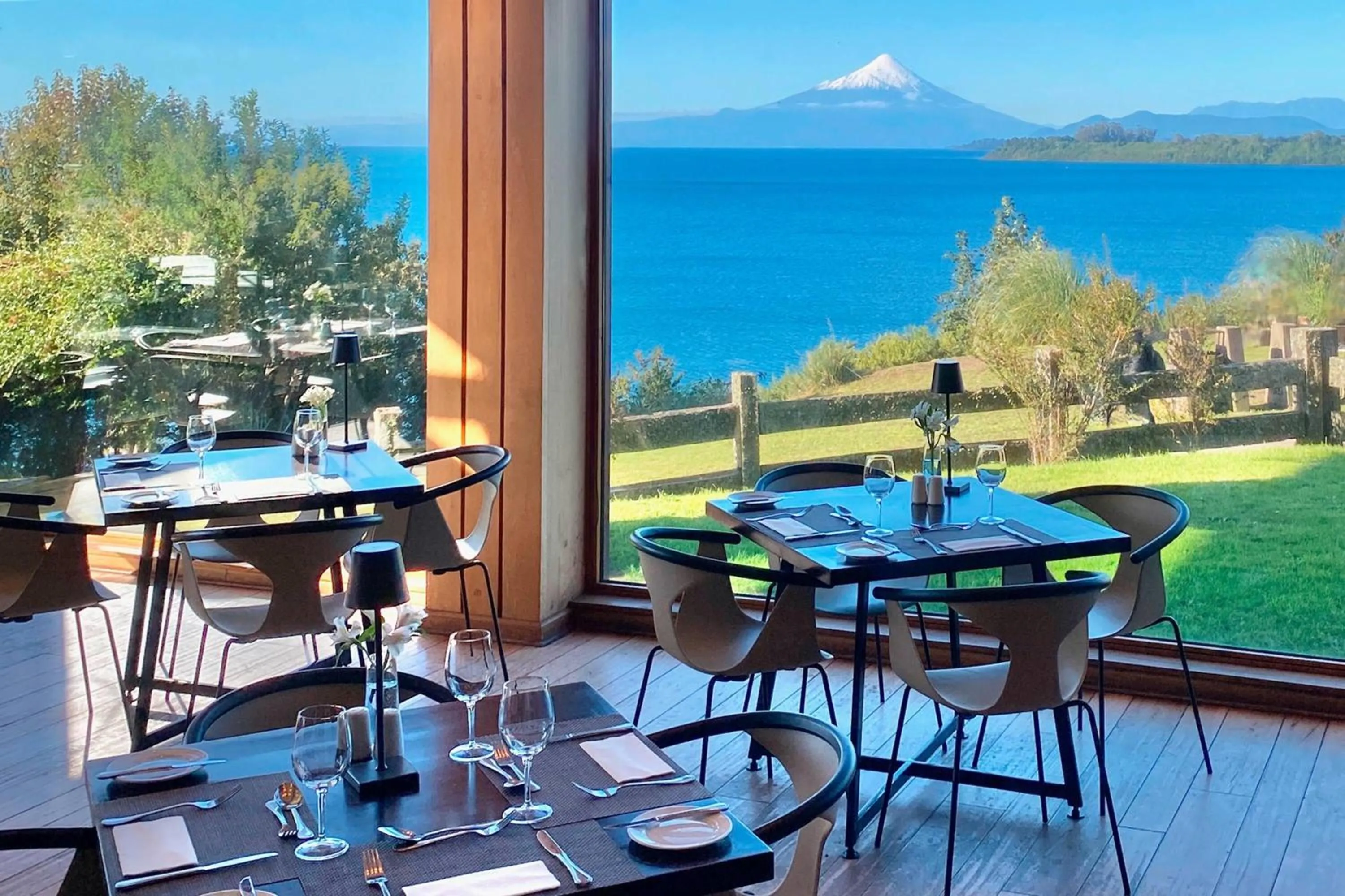 Restaurant/places to eat in Wyndham Puerto Varas Pettra
