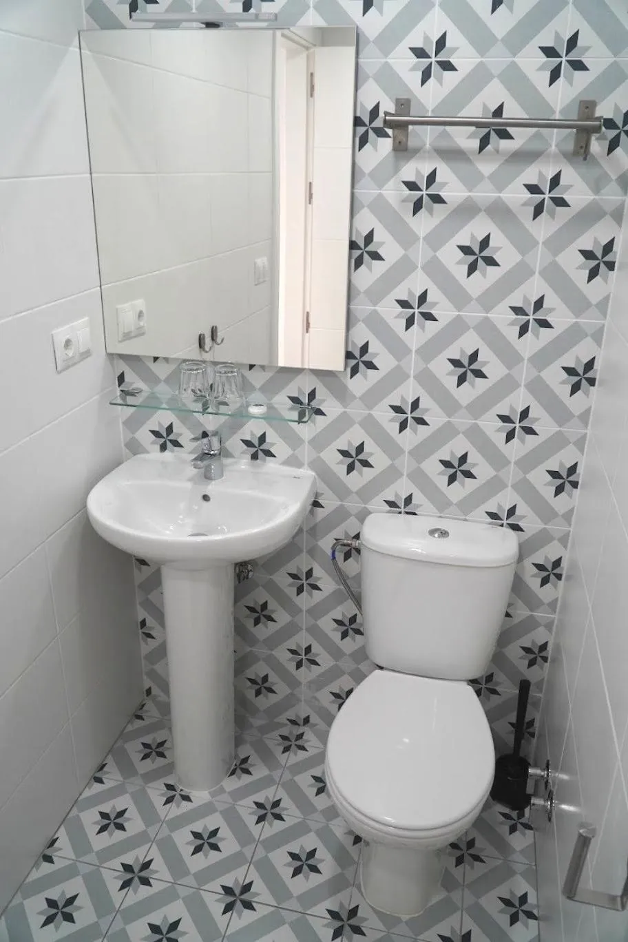 Toilet in Hostal Alegre