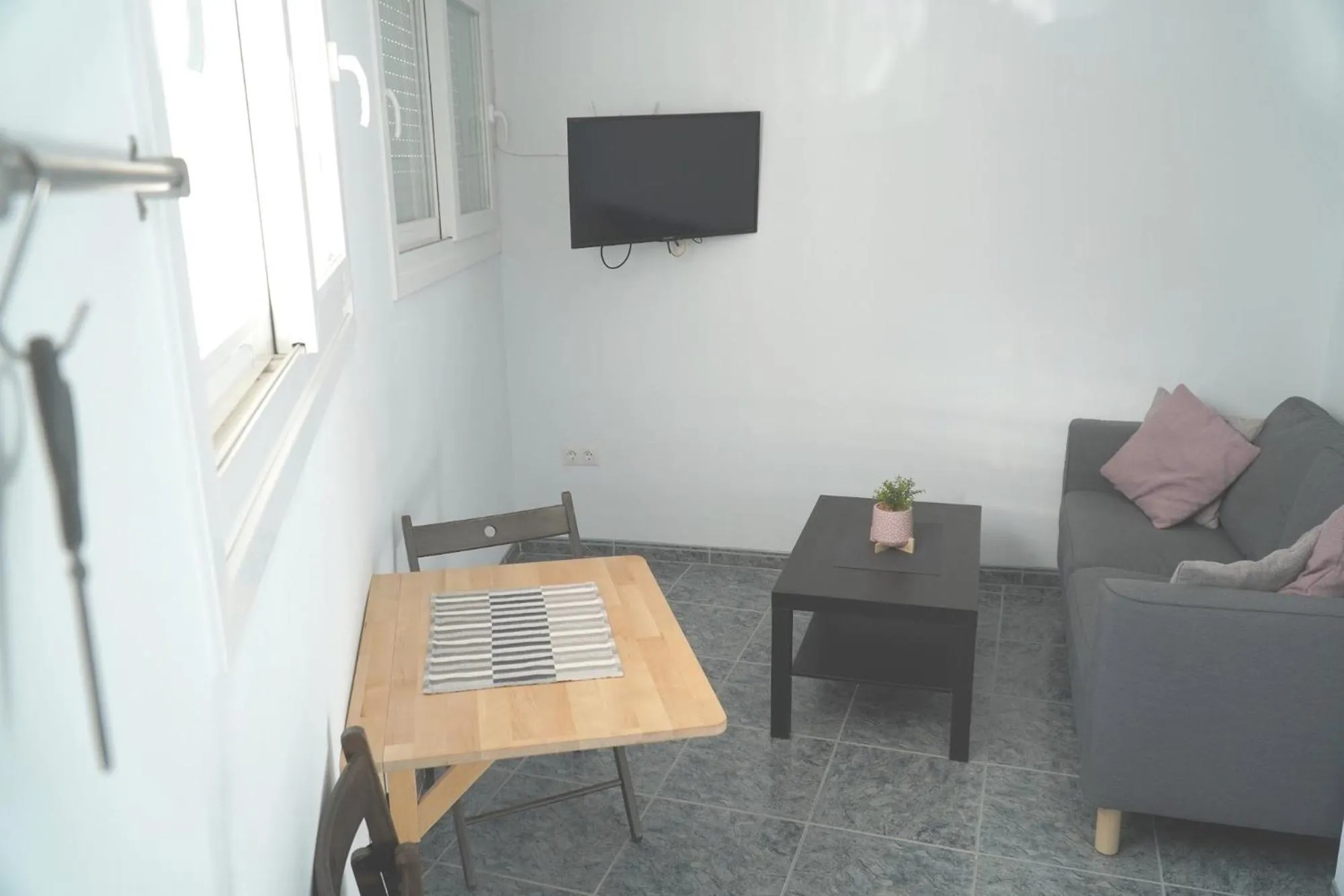 TV and multimedia in Hostal Alegre